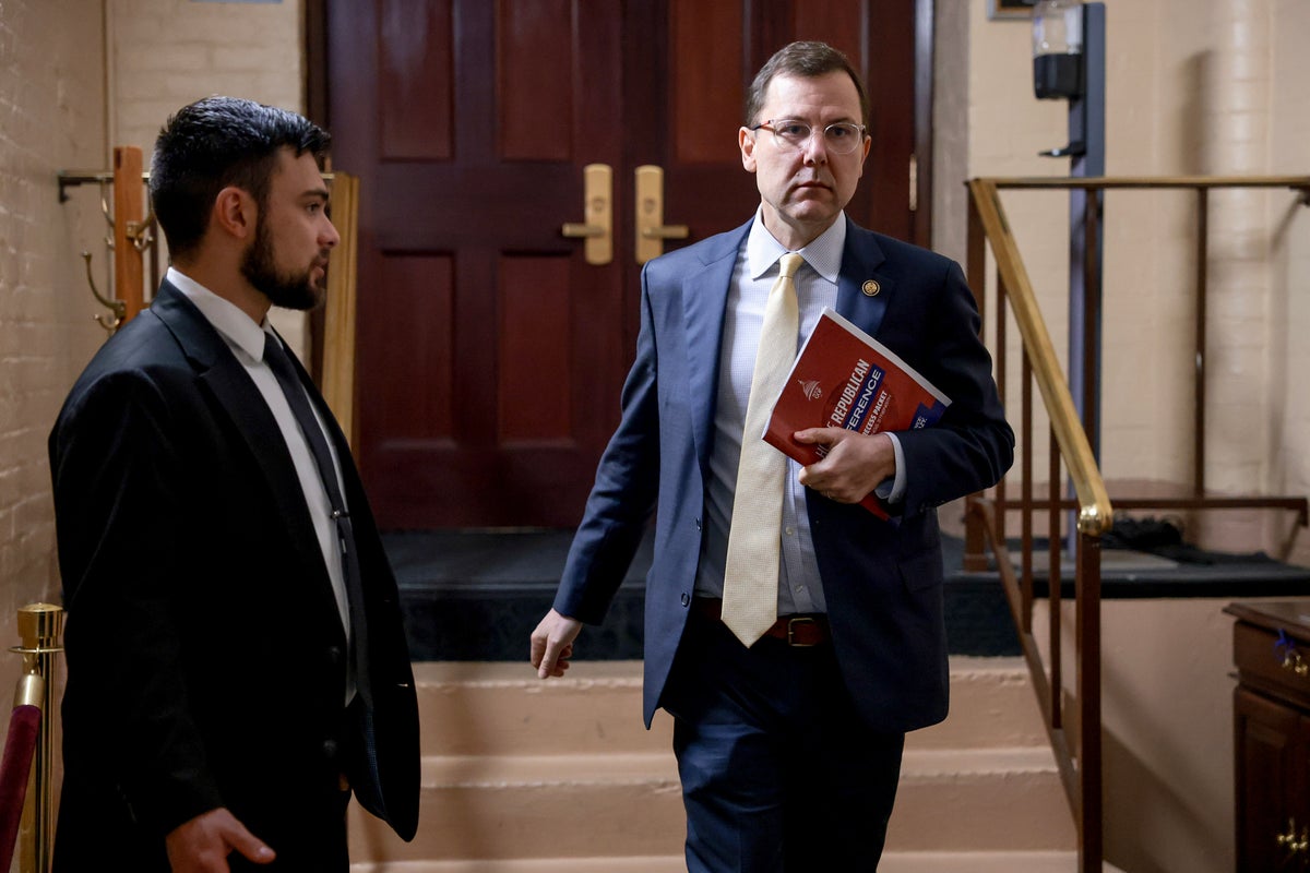 Police called on New York Times reporter at campaign event for rarely-seen Republican lawmaker