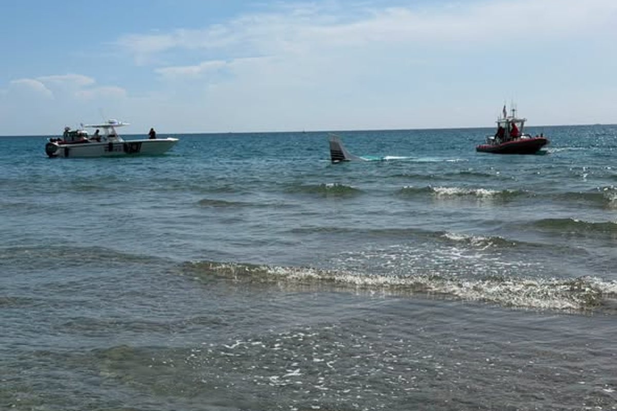 Pilot uninjured after emergency water landing off Florida coast