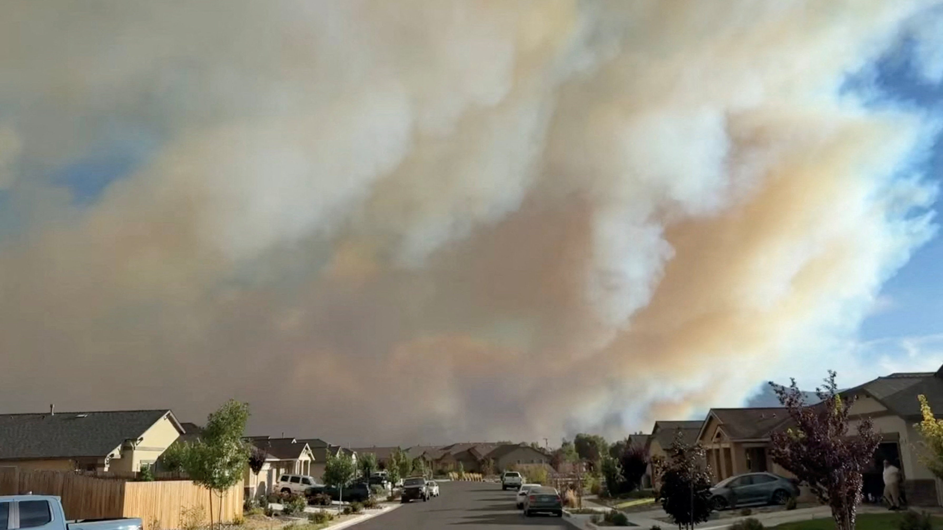 Smoke rises from Hawk fire in Reno