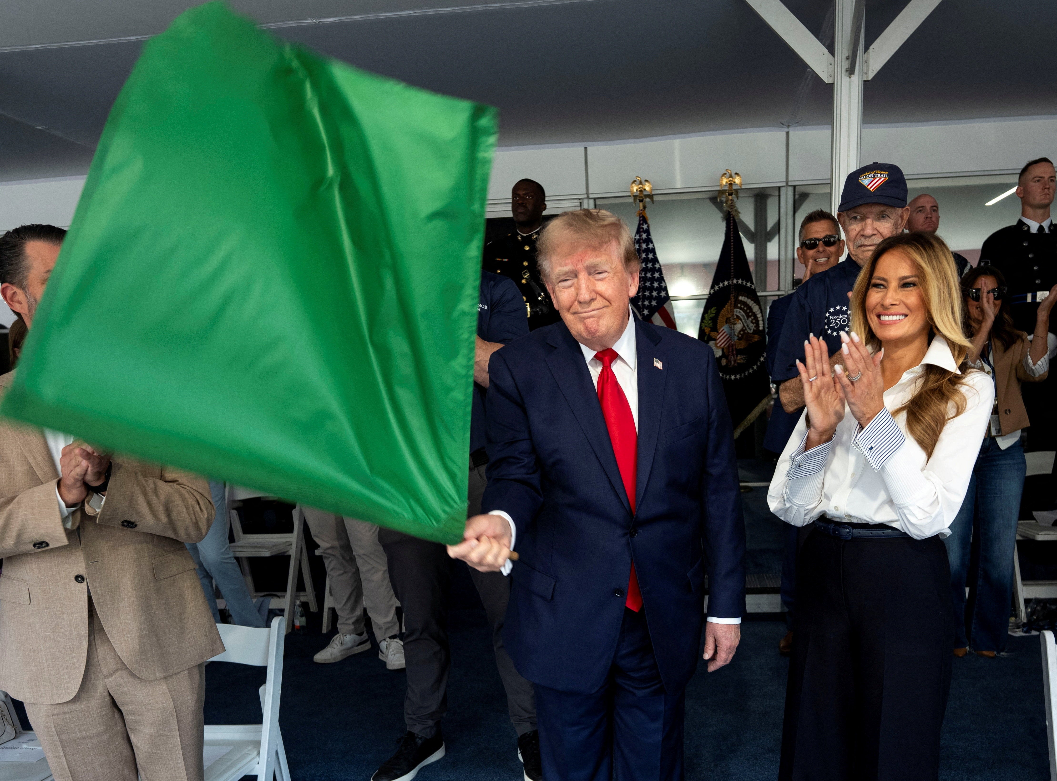 Iran-US war latest: Trump’s ‘economic D-Day’ arrives as Tehran threatens ‘earthquake-like’ retaliation
