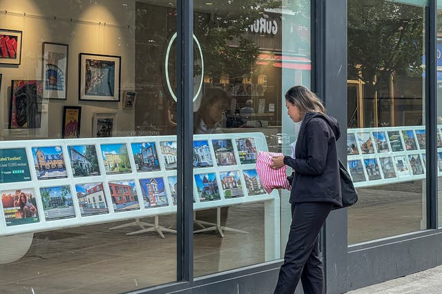 What is gazundering and what should homeowners do if it happens?