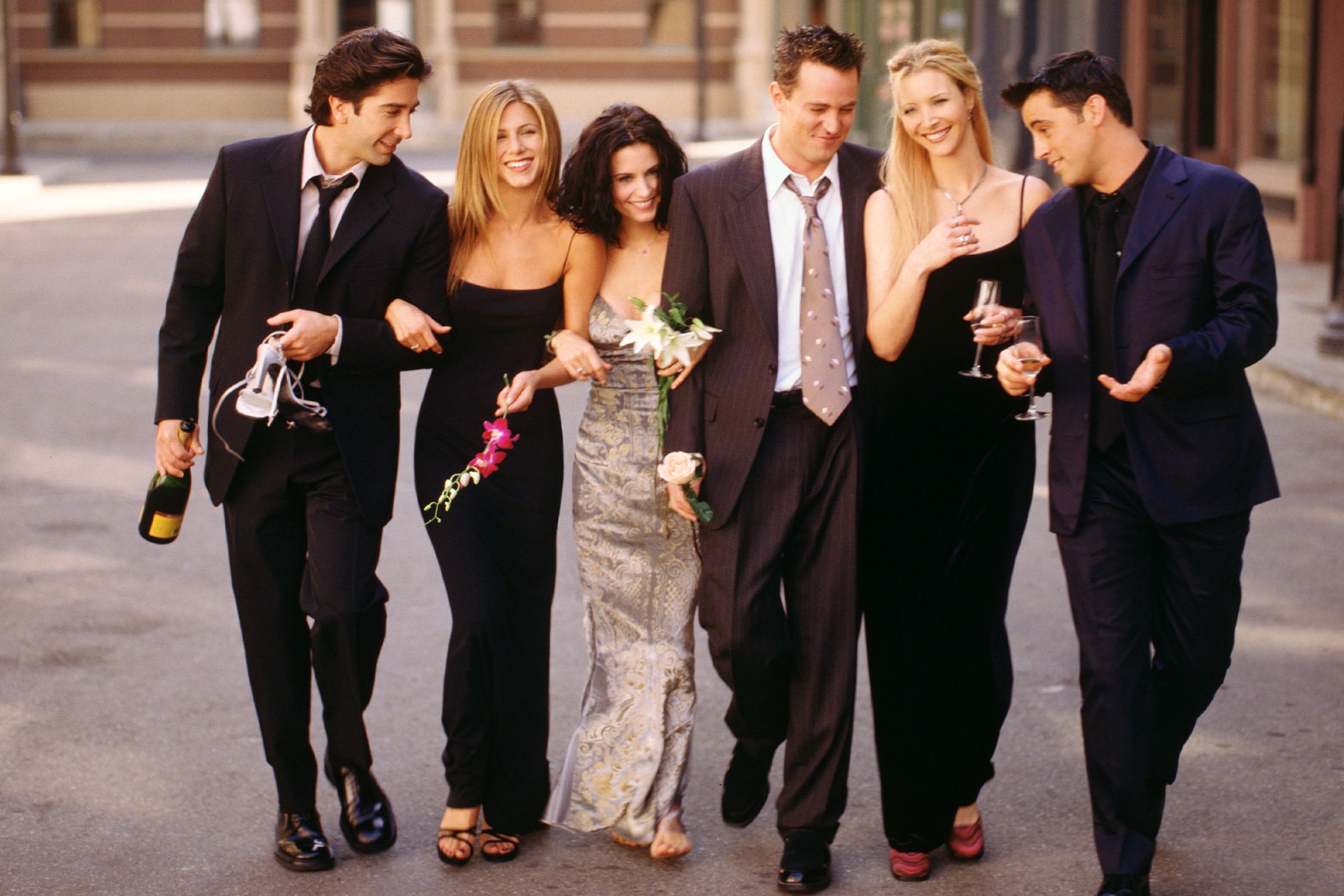 David Schwimmer, Jennifer Aniston, Courteney Cox, Matthew Perry and Lisa Kudrow starred in 'Friends' (Getty)