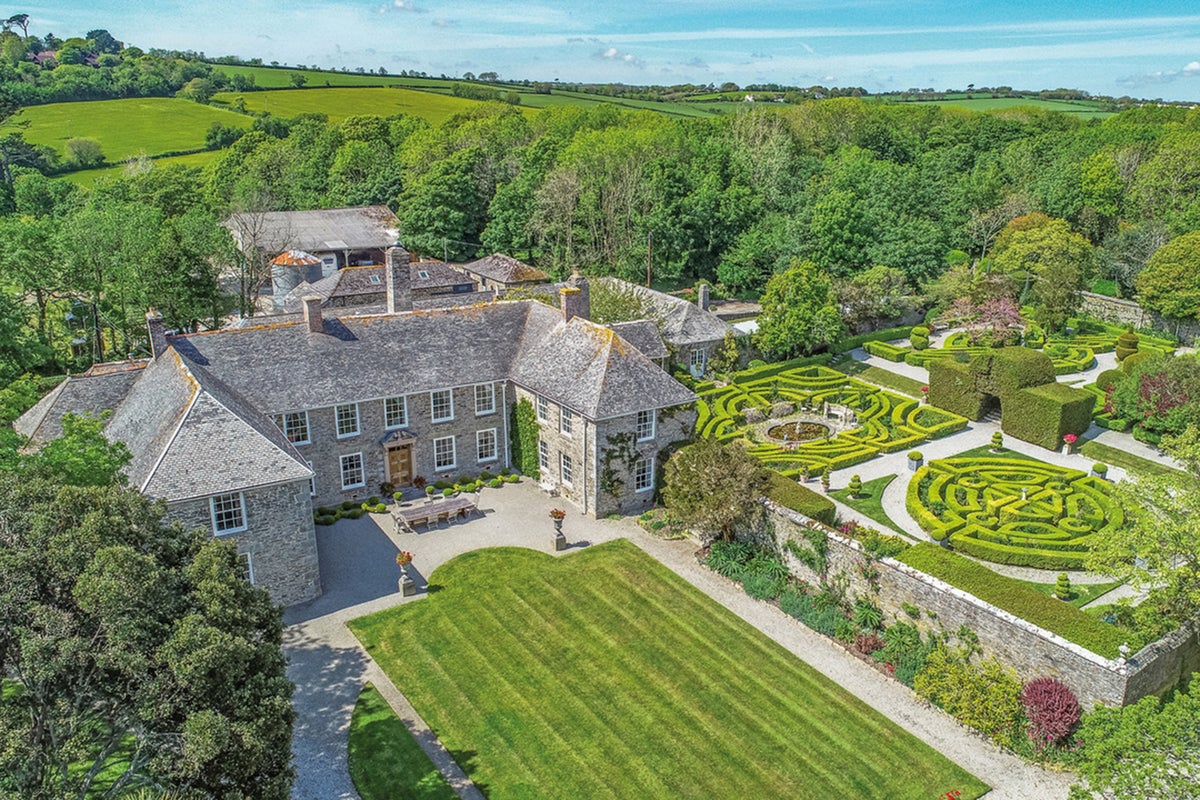 Huge Cornwall estate goes on sale for £12.5 million Huge Cornwall estate goes on sale for £12.5 million