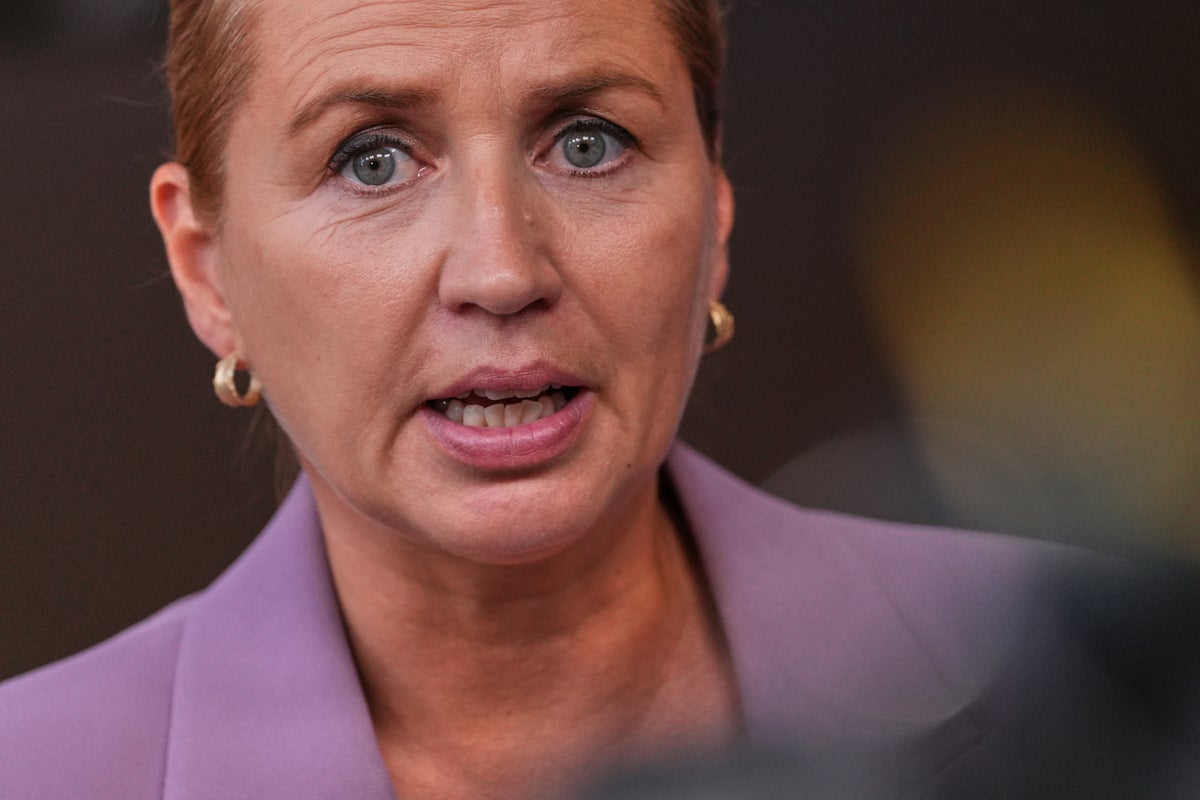 Danish Prime Minister responds to unsolicited cosmetic advice from plastic surgeon