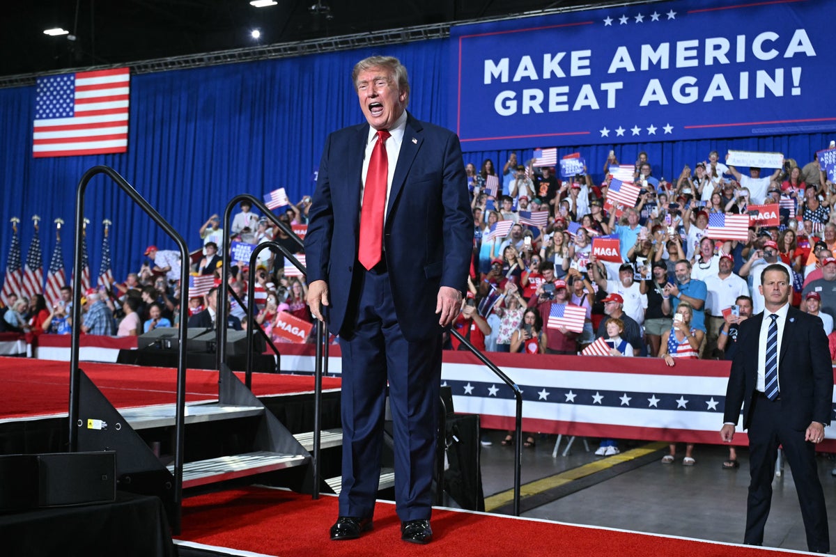 Trump’s midterm convention deemed a ‘s*** show’ with high ticket prices, low attendance and NFL competition Trump’s midterm convention deemed a ‘s*** show’ with high ticket prices, low attendance and NFL competition