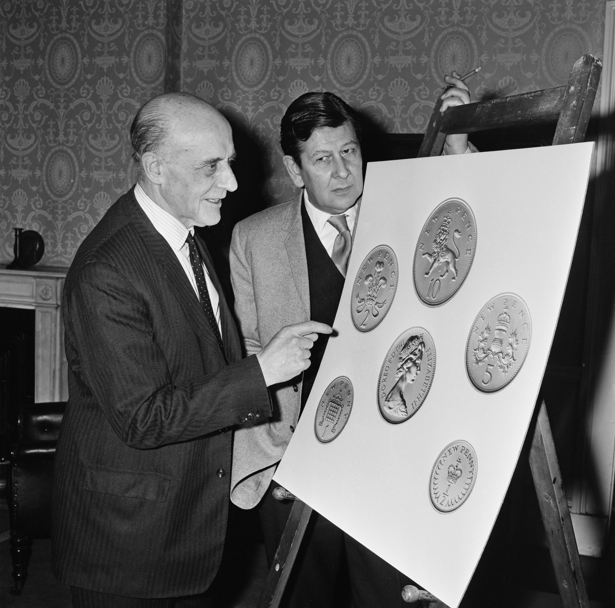 Christopher Ironside designed the 10p coin in 1968