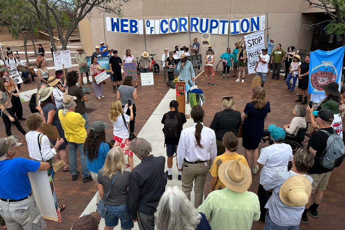 In a divided America, the left and right unite to oppose artificial intelligence data centers