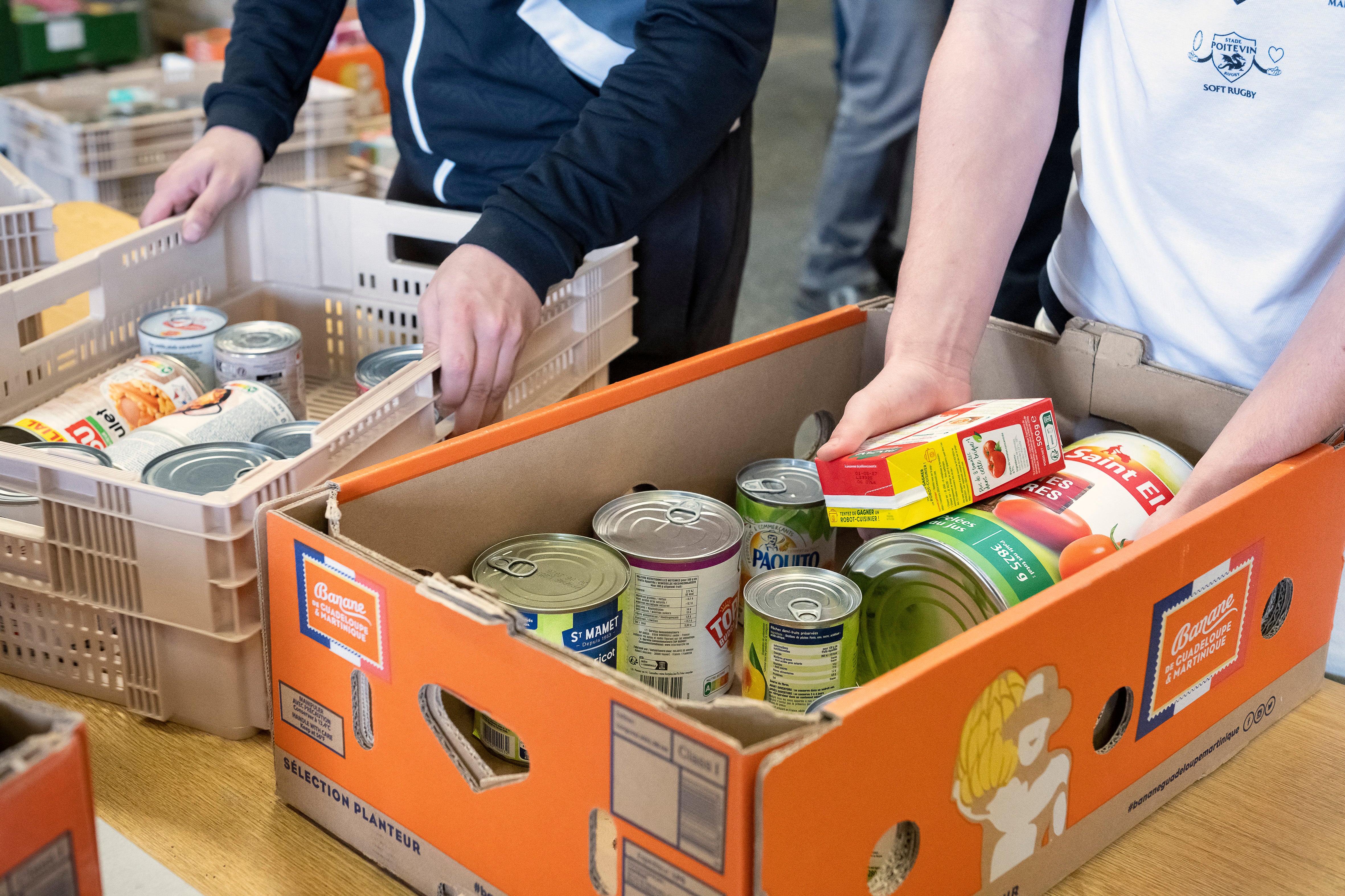Government to tell Britons to stock up on tinned food