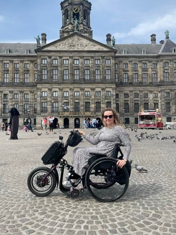 Carrie-Ann in Dam Square