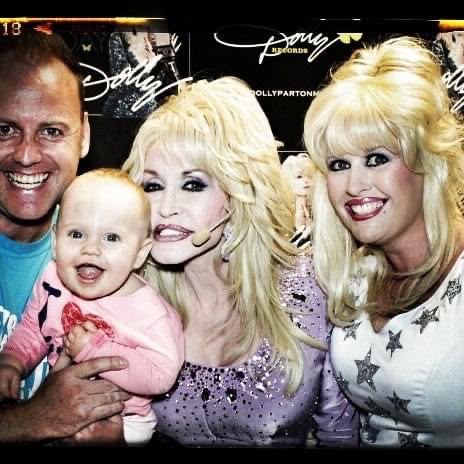 Sarah Jayne with her husband Andy Brust, their daughter Lucy and Dolly Parton in 2011