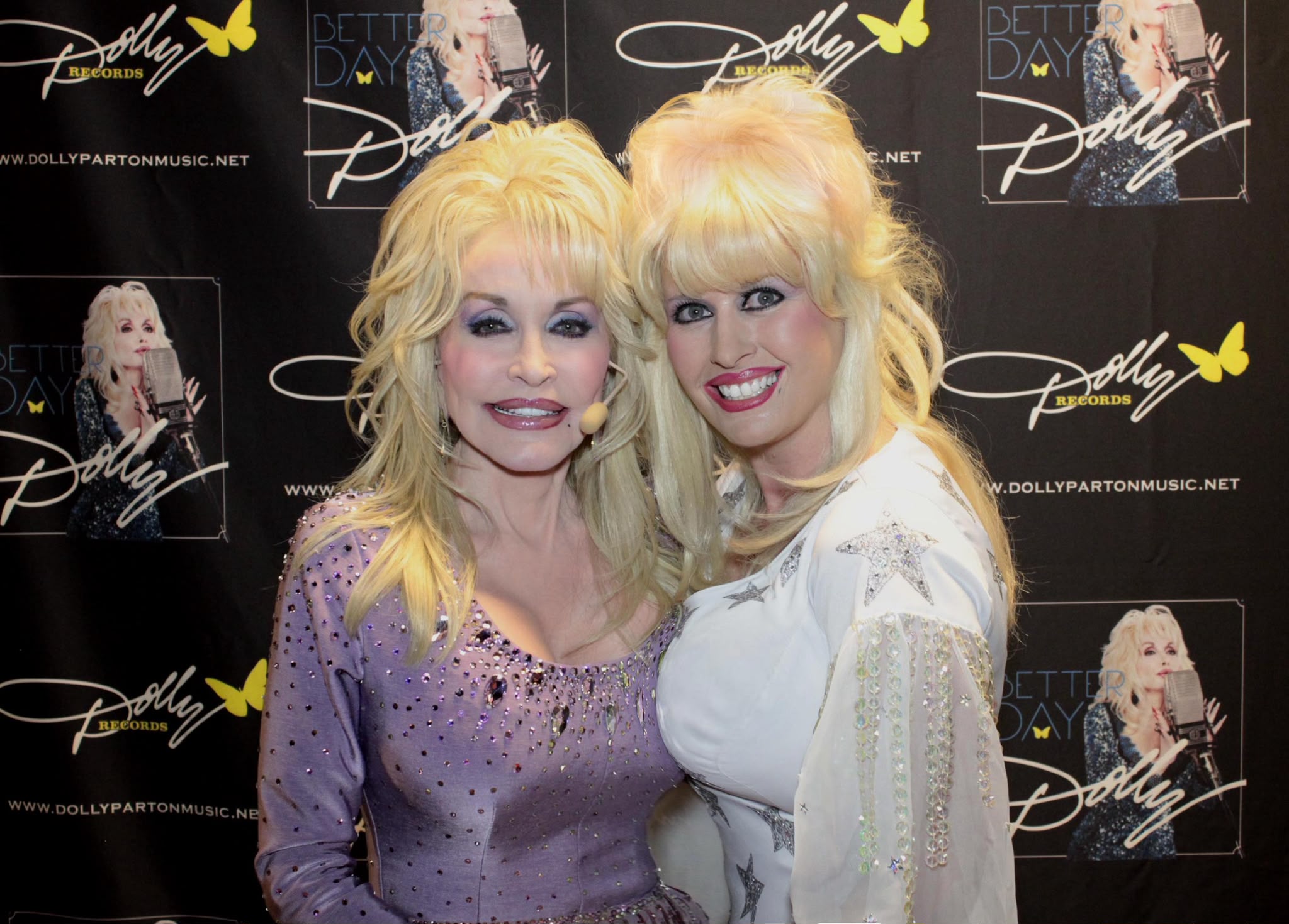 The devastated Dolly Parton tribute acts who have to keep on singing: &lsquo;I haven&rsquo;t slept since she died&rsquo;