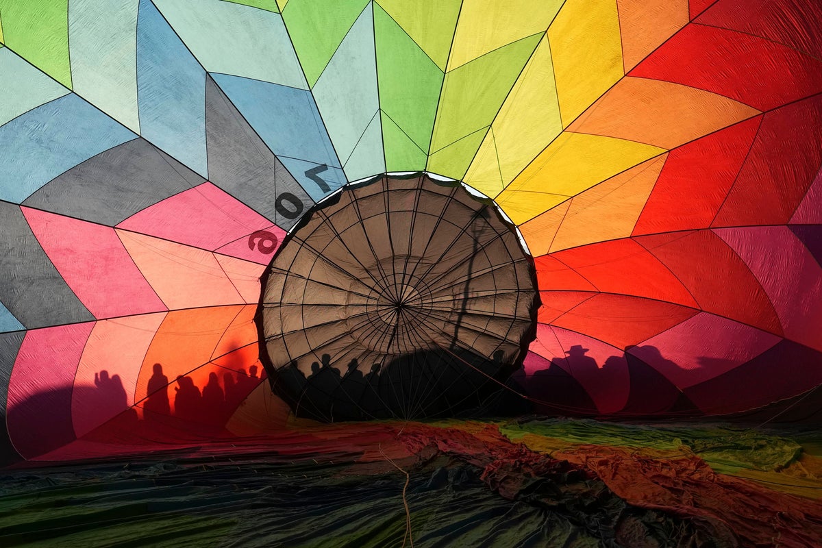 Hot-air balloons soar over Ecuador’s “Middle of the World,” and other top photos from Latin America and the Caribbean