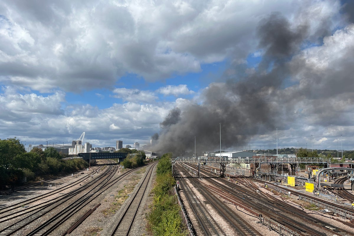 Huge fire breaks out near Wembley Stadium with 125 firefighters on scene Huge fire breaks out near Wembley Stadium with 125 firefighters on scene