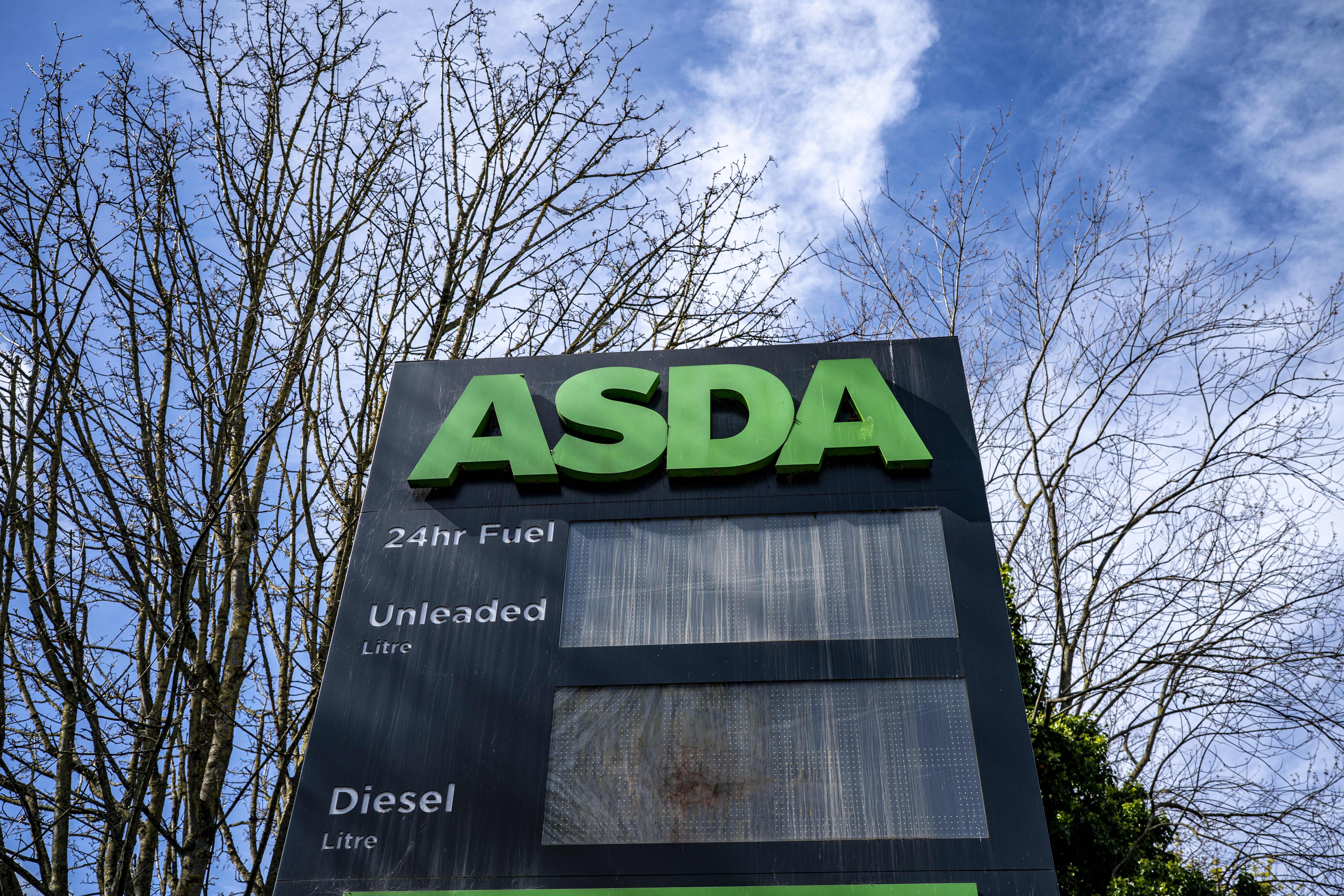 Like-for-like sales for the first seven weeks of the current quarter, excluding fuel, have risen by 0.2 per cent