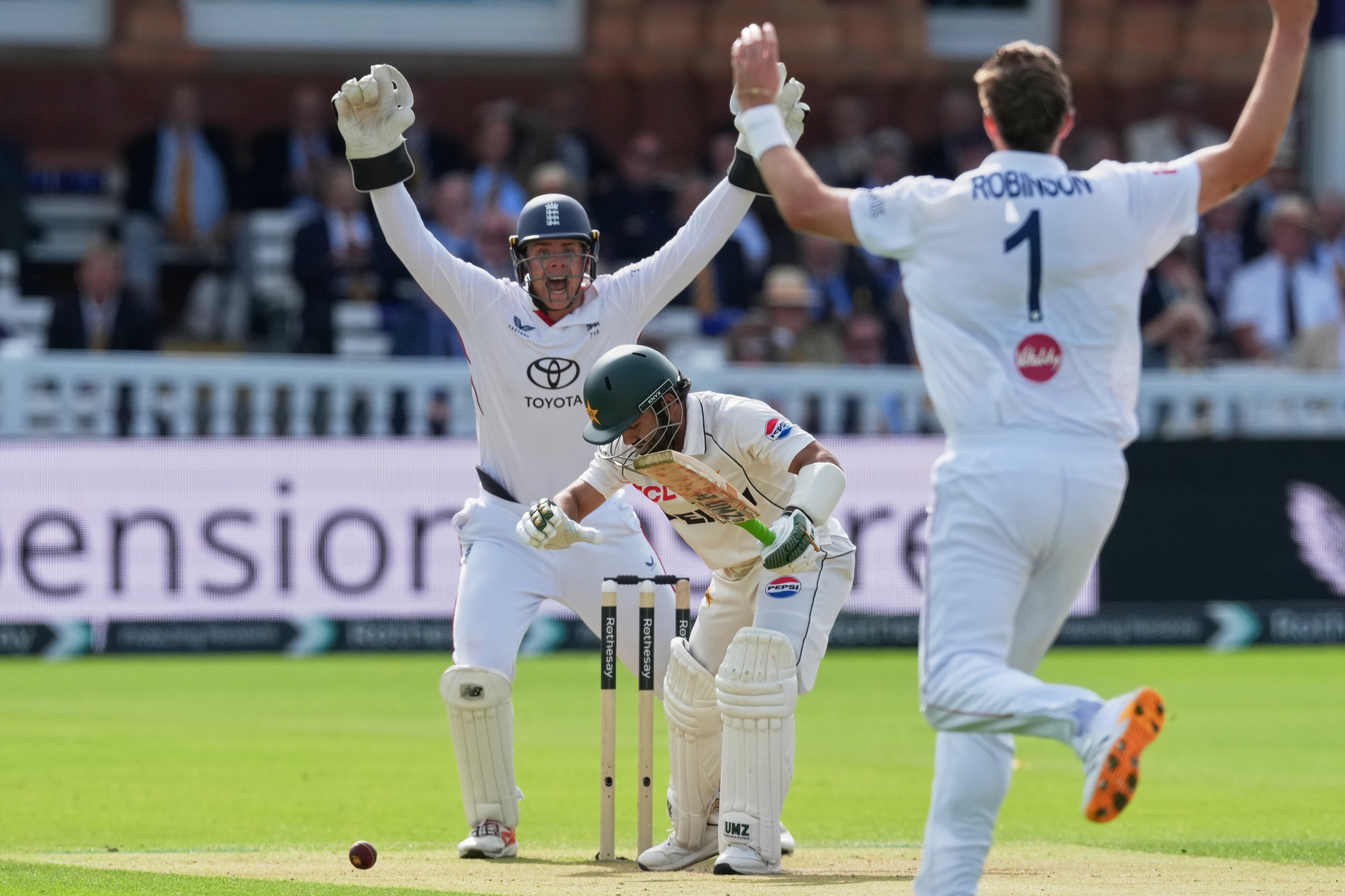Ollie Robinson took 4-11 from 13 overs in Pakistan’s first innings