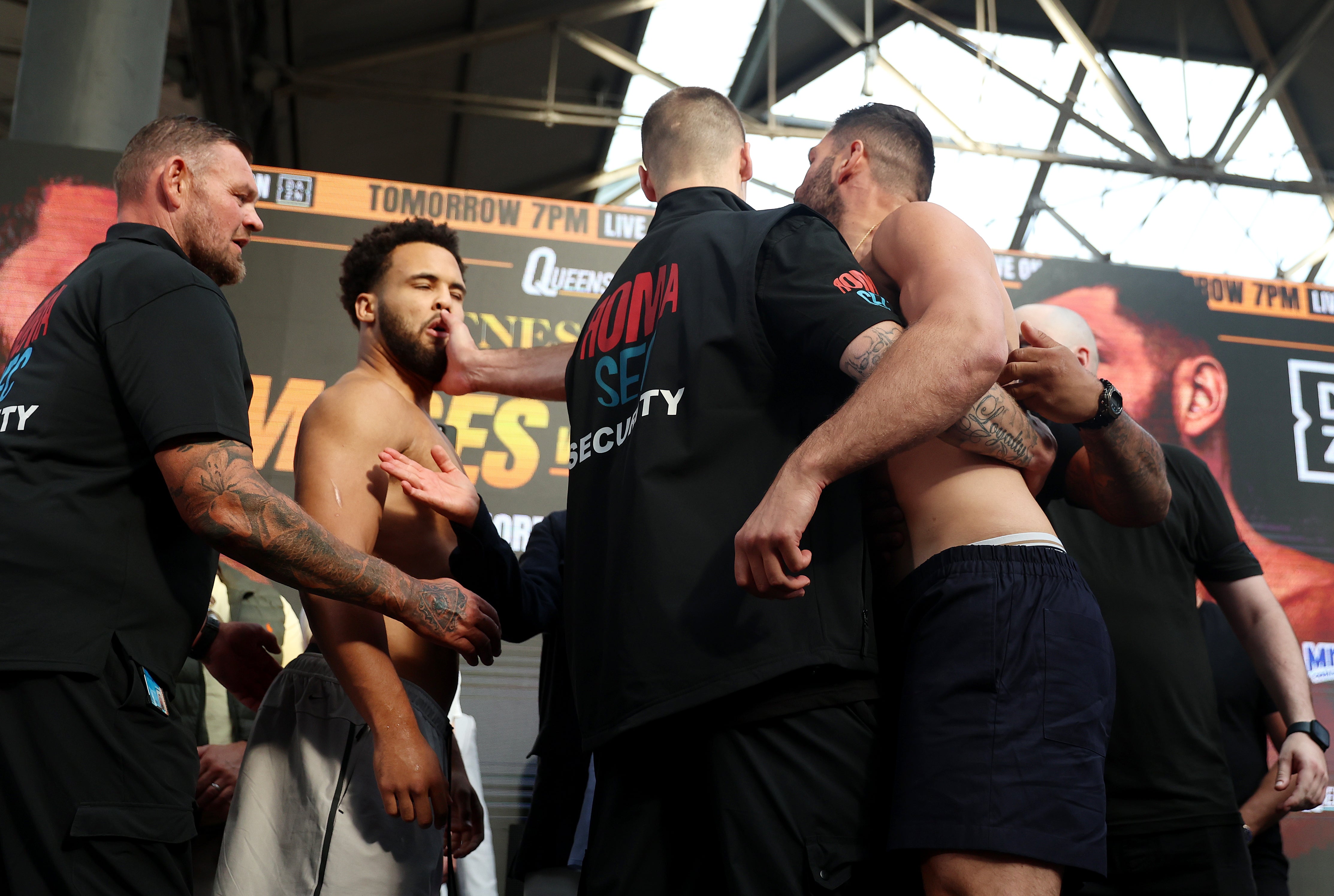 Filip Hrgovic slapping Moses Itauma at their weigh-in