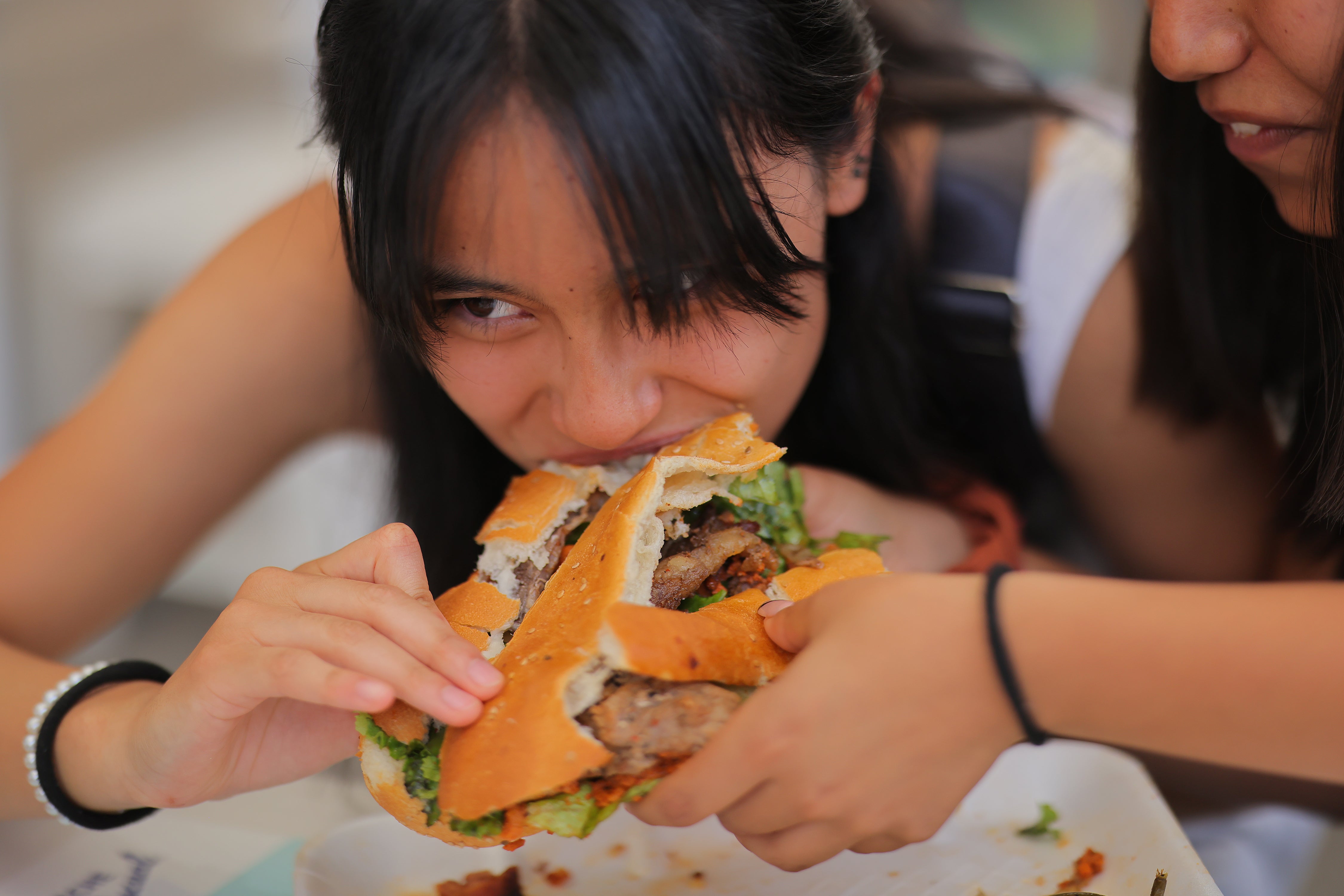 Interval fasting, also known as intermittent fasting, has been a popular strategy for weight loss for a while. But new research shows women may not need it to lose the same amount of weight