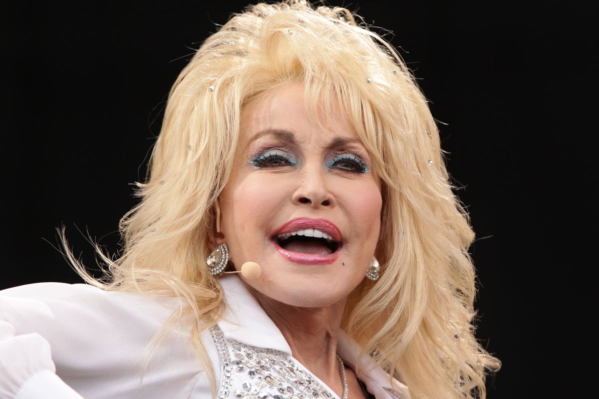 Bill Maher issues sour comment on Dolly Parton’s death