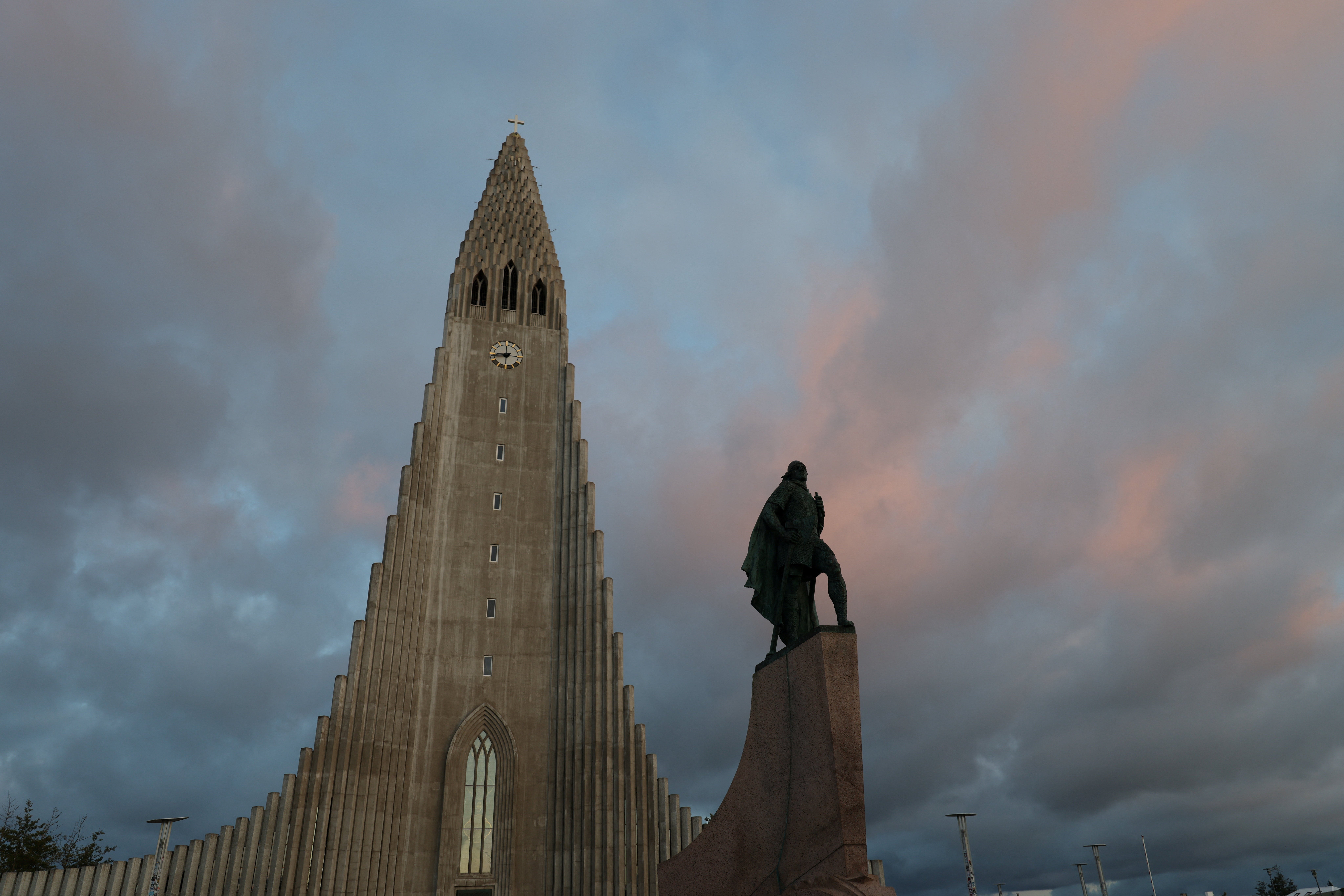 A statue of Norse explorer Leif Erikson near Hallgrimskirkja church ahead of a referendum on whether Iceland should resume accession negotiations with the European Union, in Reykjavik, Iceland, August 28, 2026. REUTERS/Leonhard Foeger
