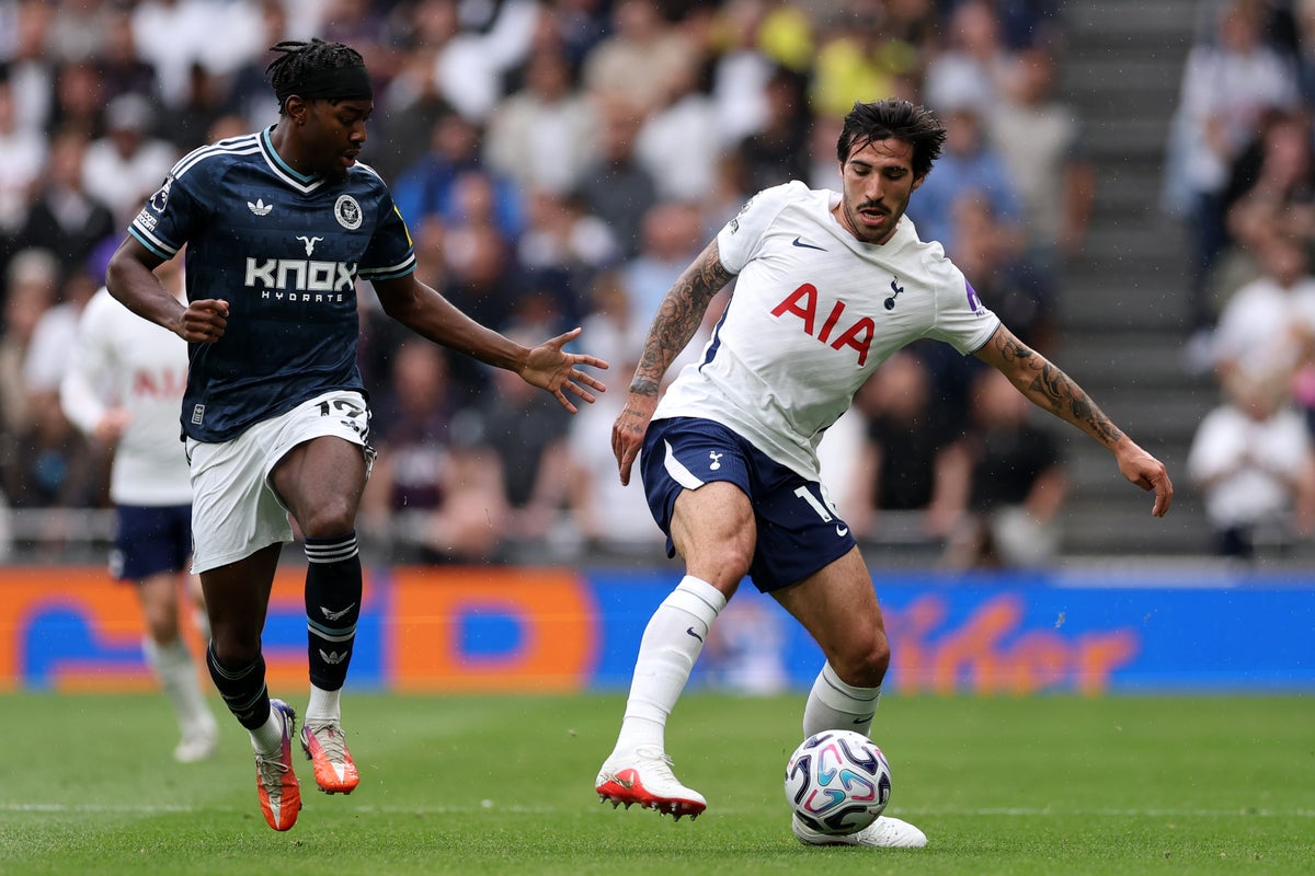 Tottenham v Newcastle LIVE: Feisty start as Sandro Tonali faces former club in Premier League clash