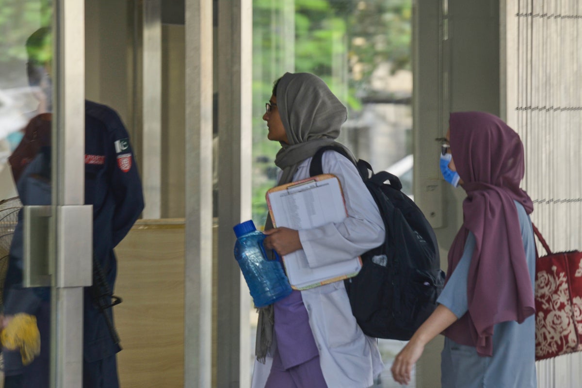 Pakistani nurse to receive national award for saving infant from hospital fire