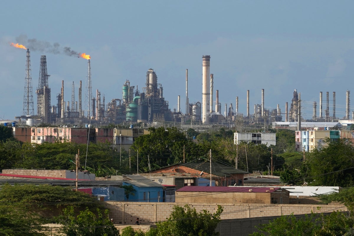 What is known about Trump’s deal granting the US access to Venezuela’s oil reserves