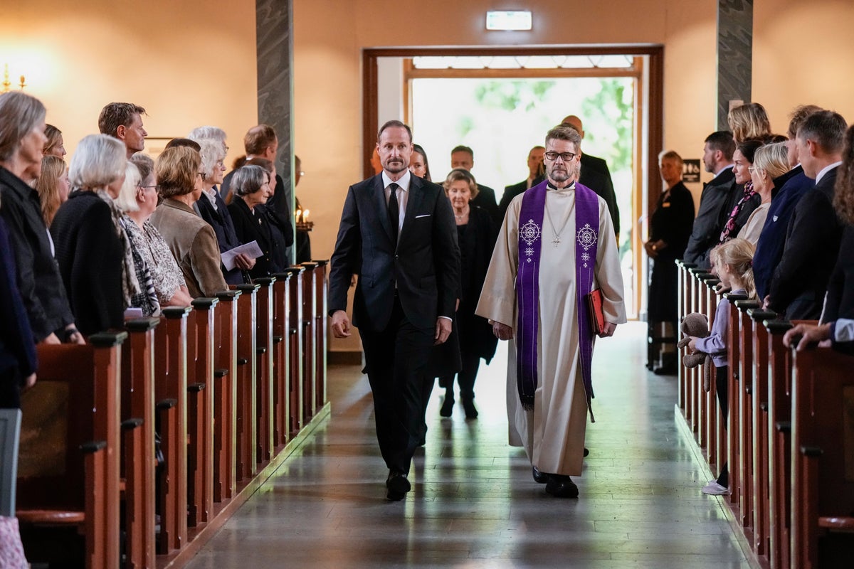 Norwegians Attend Memorial Services Following the Death of King Harald V
