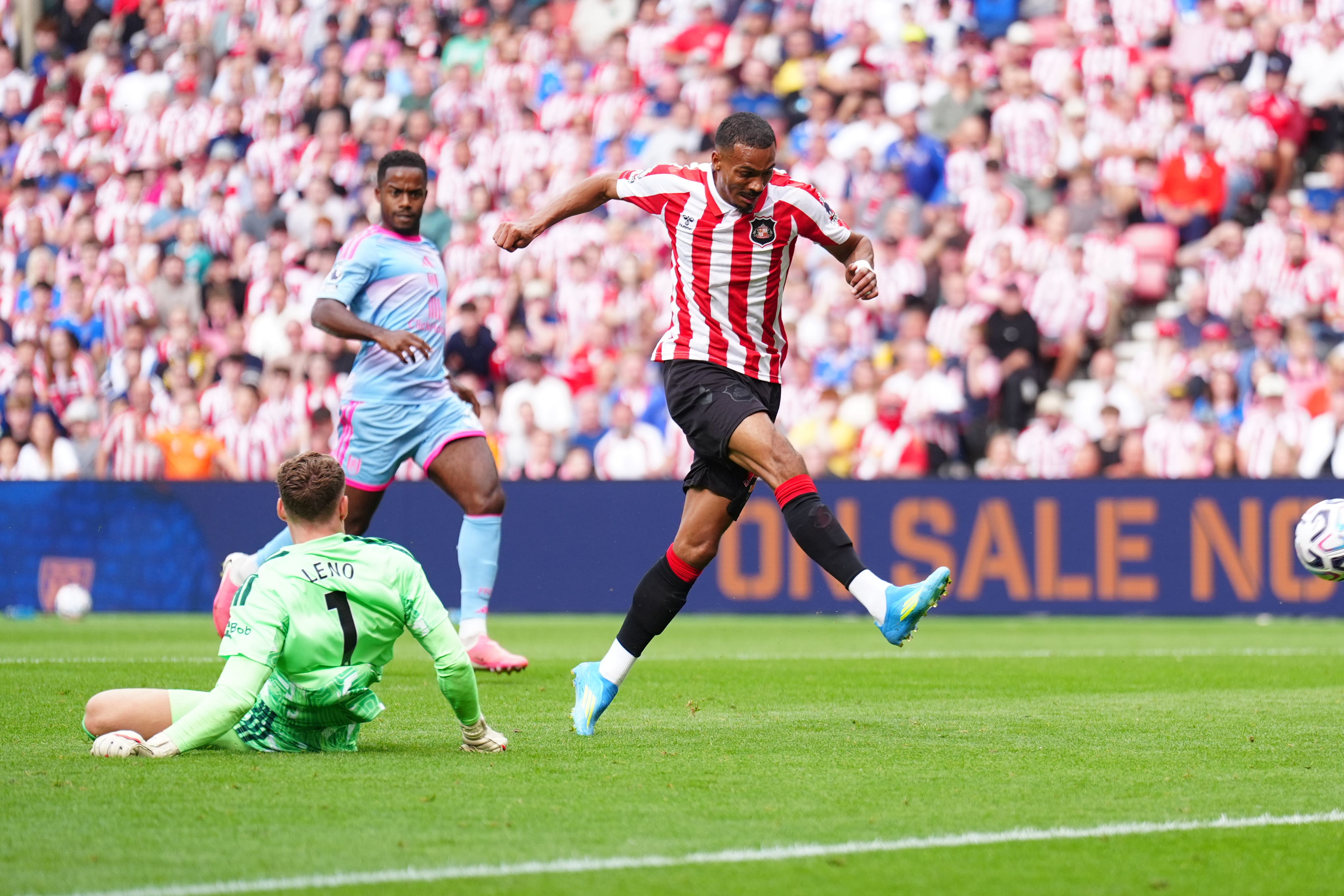 Late Wilson Isidor strike sinks Fulham as Sunderland claim first Premier League win of season | The Independent