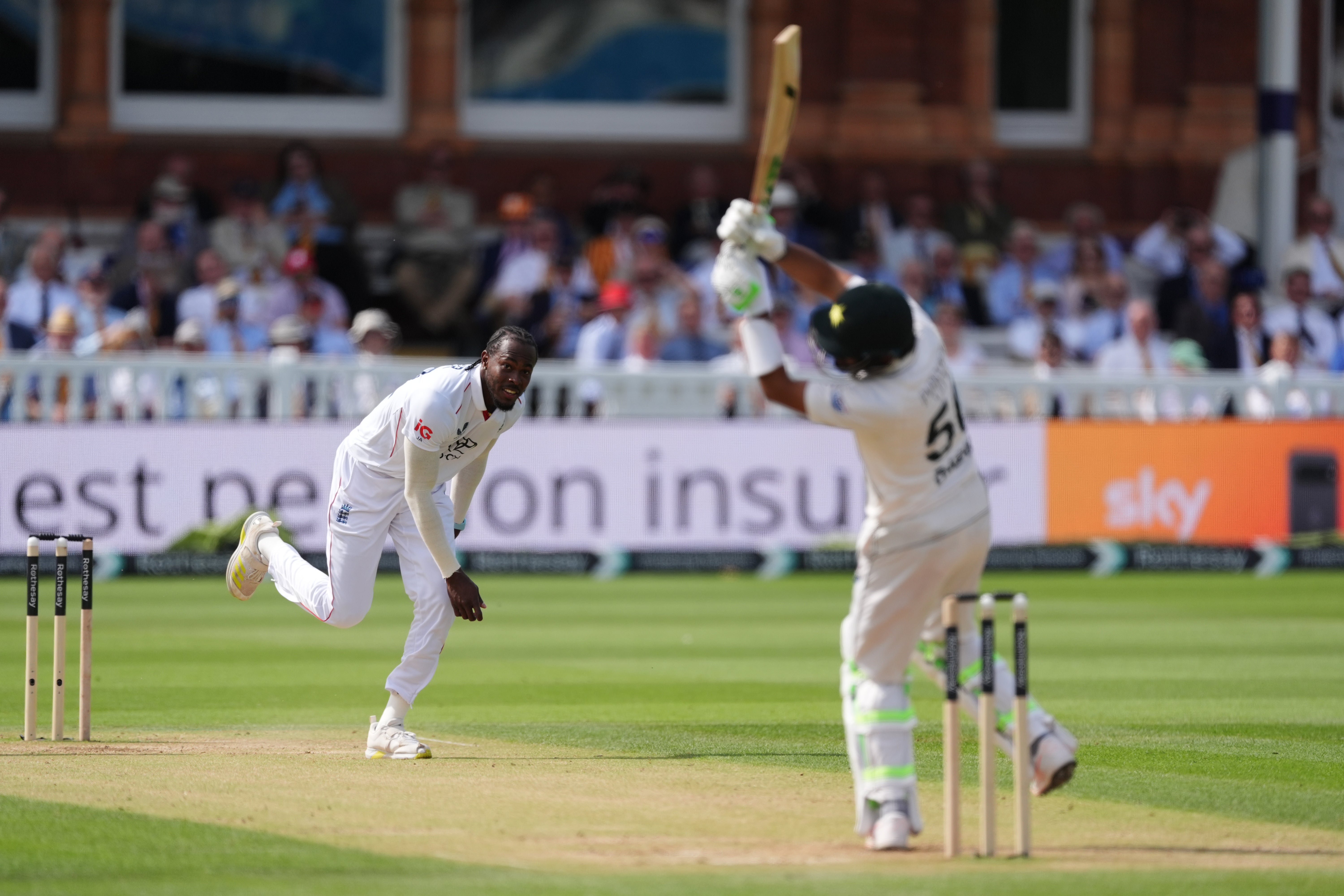 England seal series with dominant Lord&rsquo;s victory in fitting finish to Pakistan&rsquo;s decade of decline
