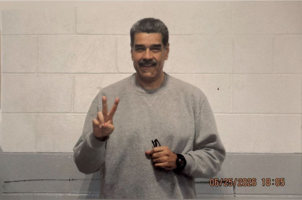 Venezuelan leader Nicolás Maduro shared photos from jail on Sunday, throwing peace signs and saying he was ‘standing firm’
