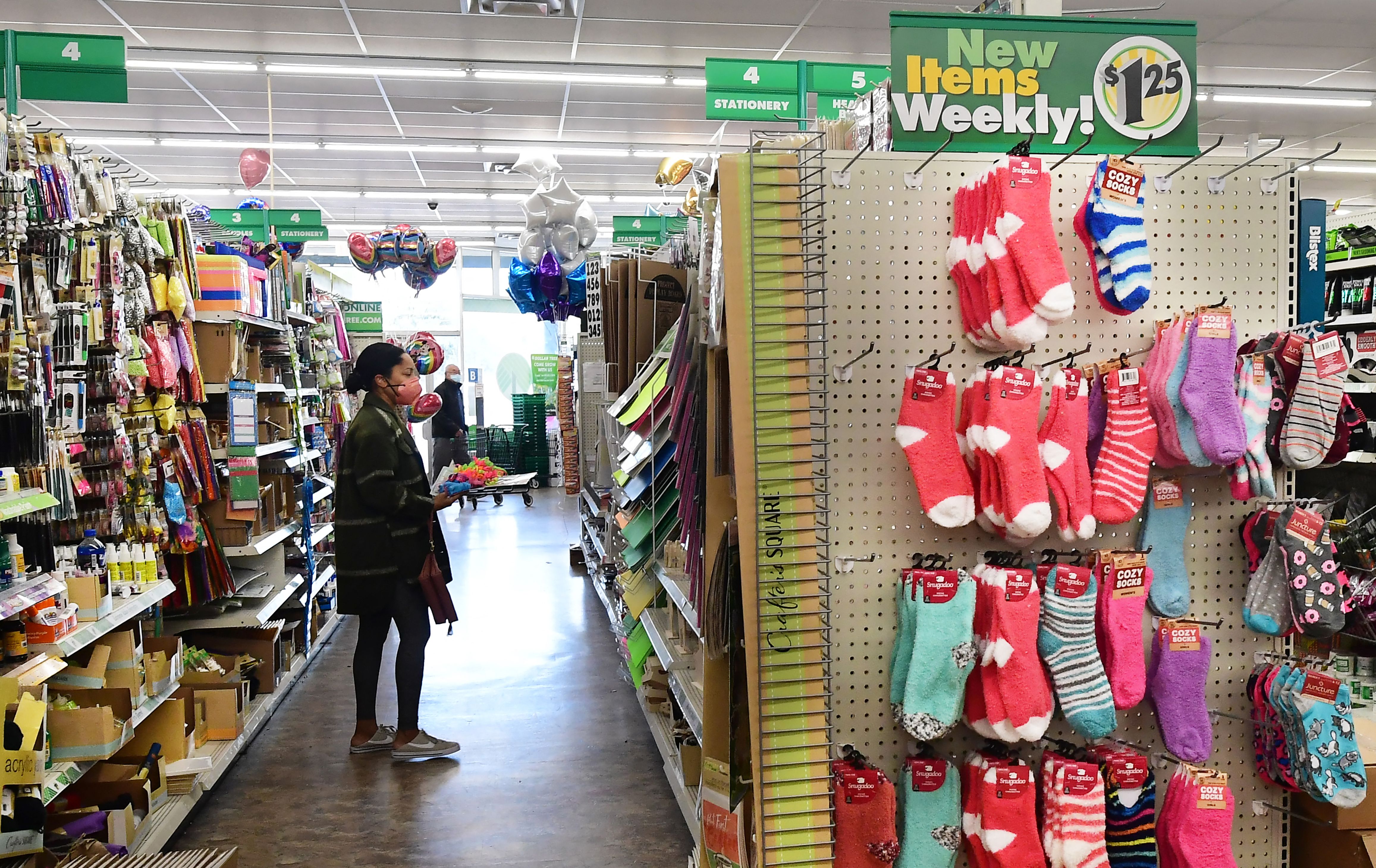 Dollar Tree opens 75 new stores as shoppers gravitate to discount chains