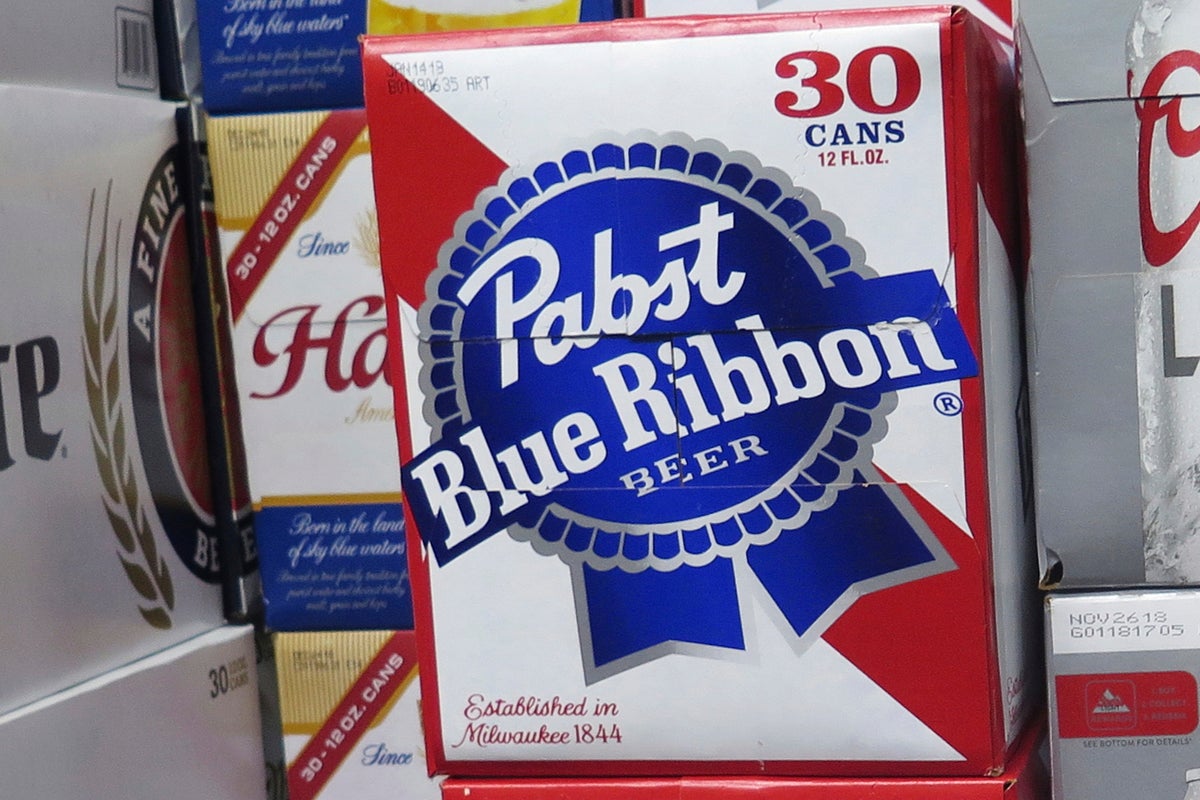 Police investigate theft of 30,000 cans of Pabst beer in California