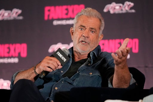 Mel Gibson being interviewed onstage at FanExpo Canada in Toronto, shortly after he allegedly mocked an ASL translator