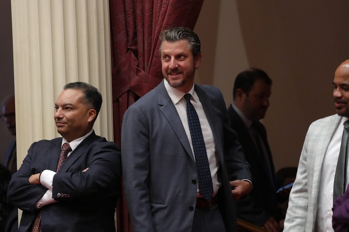 California lawmakers pass bill allowing people to identify their Jewish ancestry on state forms California lawmakers pass bill allowing people to identify their Jewish ancestry on state forms