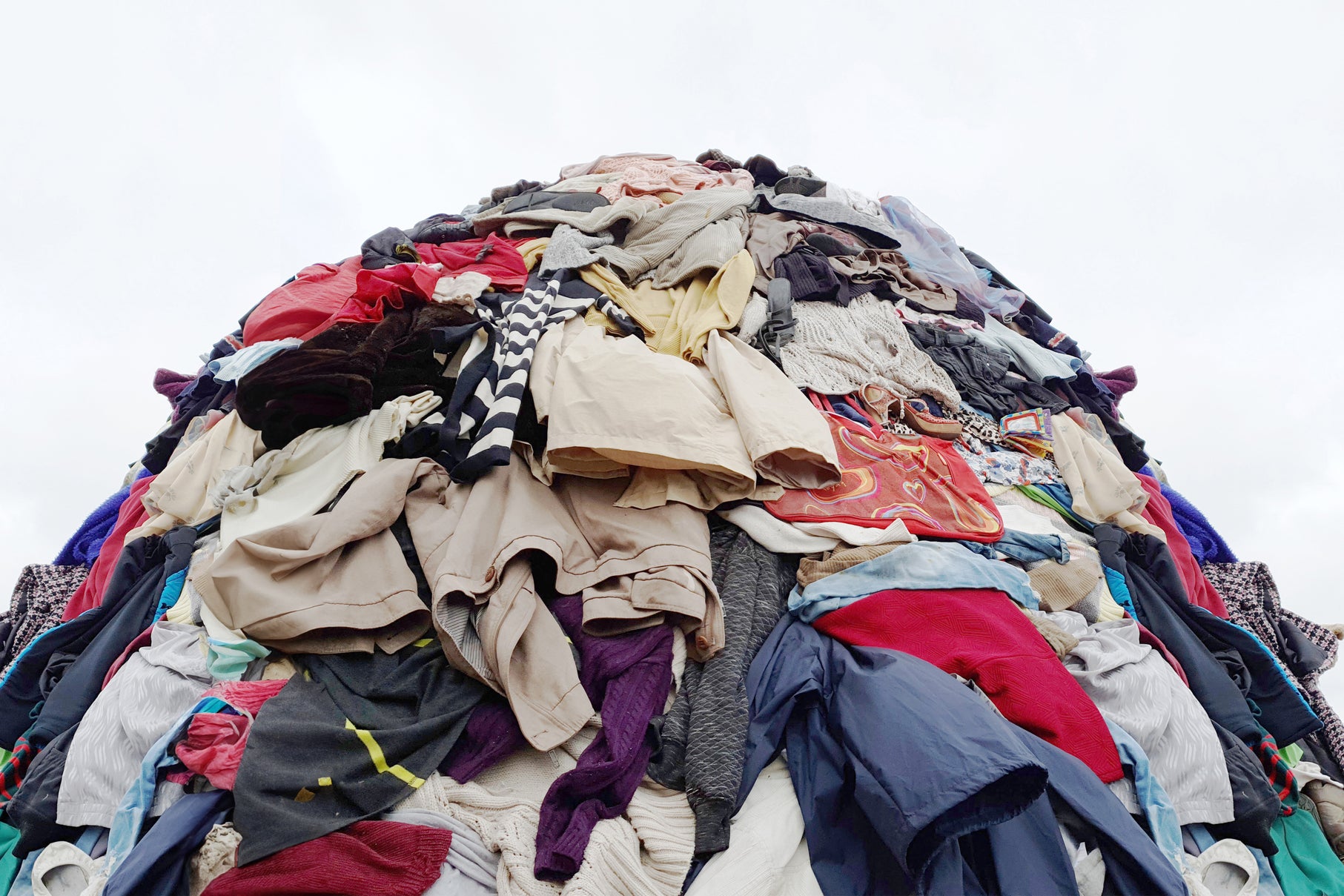 Oxfam is campaigning for a Second Hand September to stop unwanted clothes going in landfill (Getty/iStock)