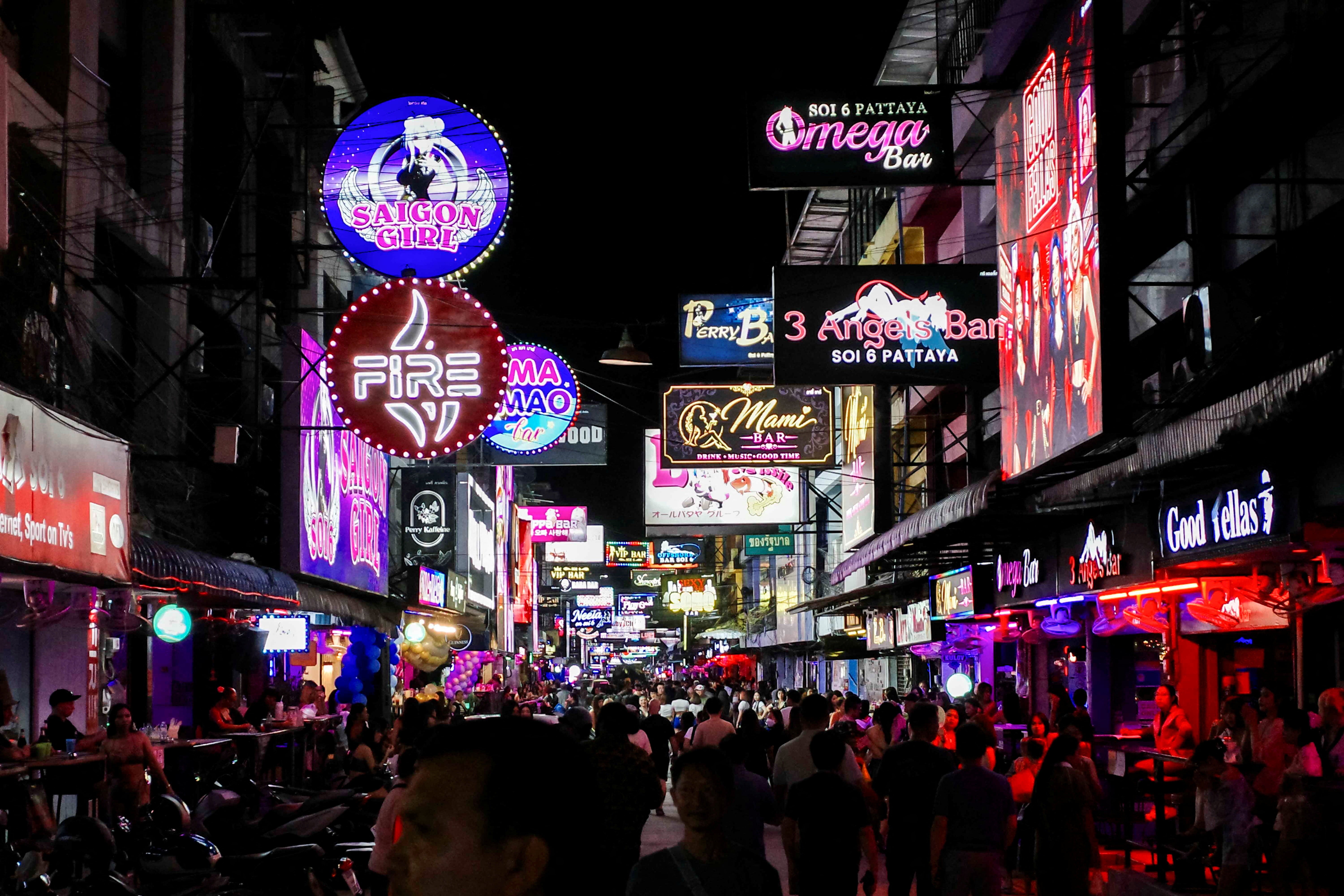 The Historical Evolution of Pattaya from Fishing Village to Global Tourism Hub