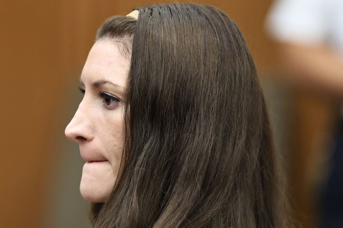 Lindsay Clancy jury ordered to keep deliberating after failing to reach unanimous verdict Lindsay Clancy, 36, a former labor and delivery nurse, is charged in the 2023 deaths of her three young children at the familys home in Duxbury
