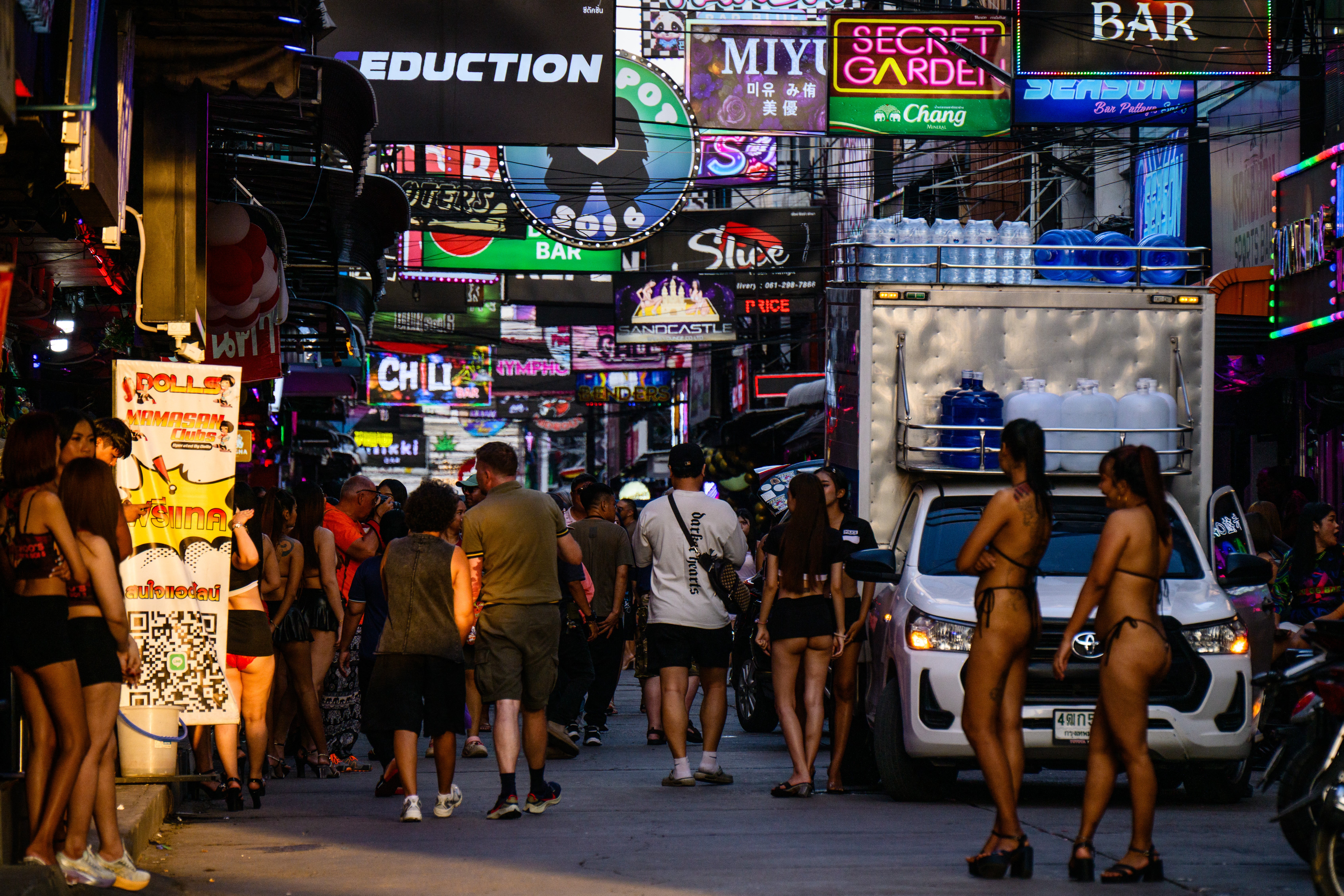 Russians, sex tourism and now 5,000 US sailors: What to know about Pattaya as USS Abraham Lincoln finally docks