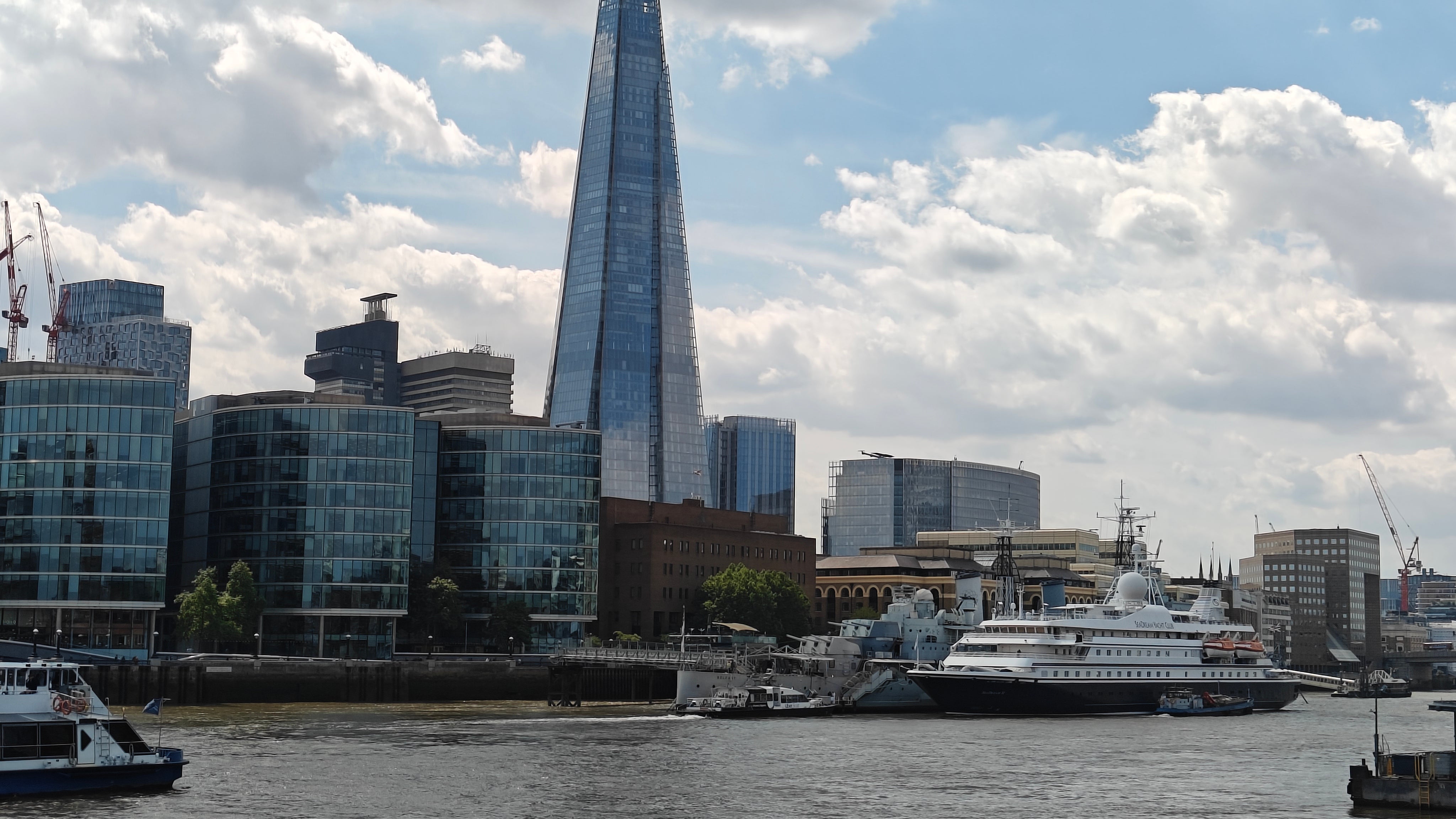 SeaDream II made a rare call in Tower Bridge, London in May 2025