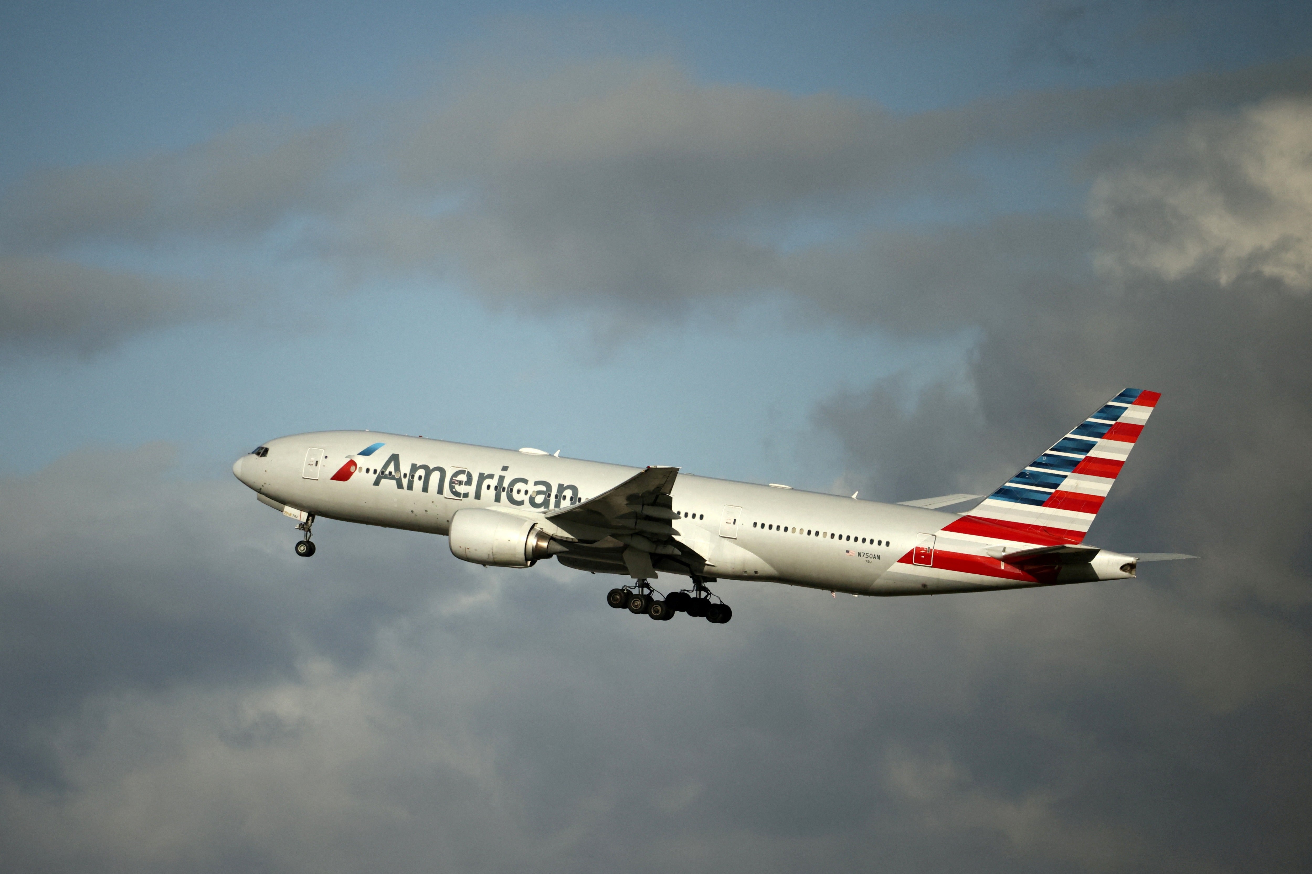US airline rolls out revamped 777 jet as carriers chase higher-spending travelers