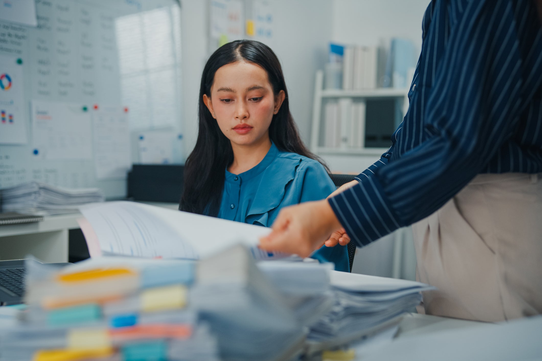 Four in 10 managers who hire young people have experienced a mismatch between what they have learned through education and the practical requirements for the job, CMI said