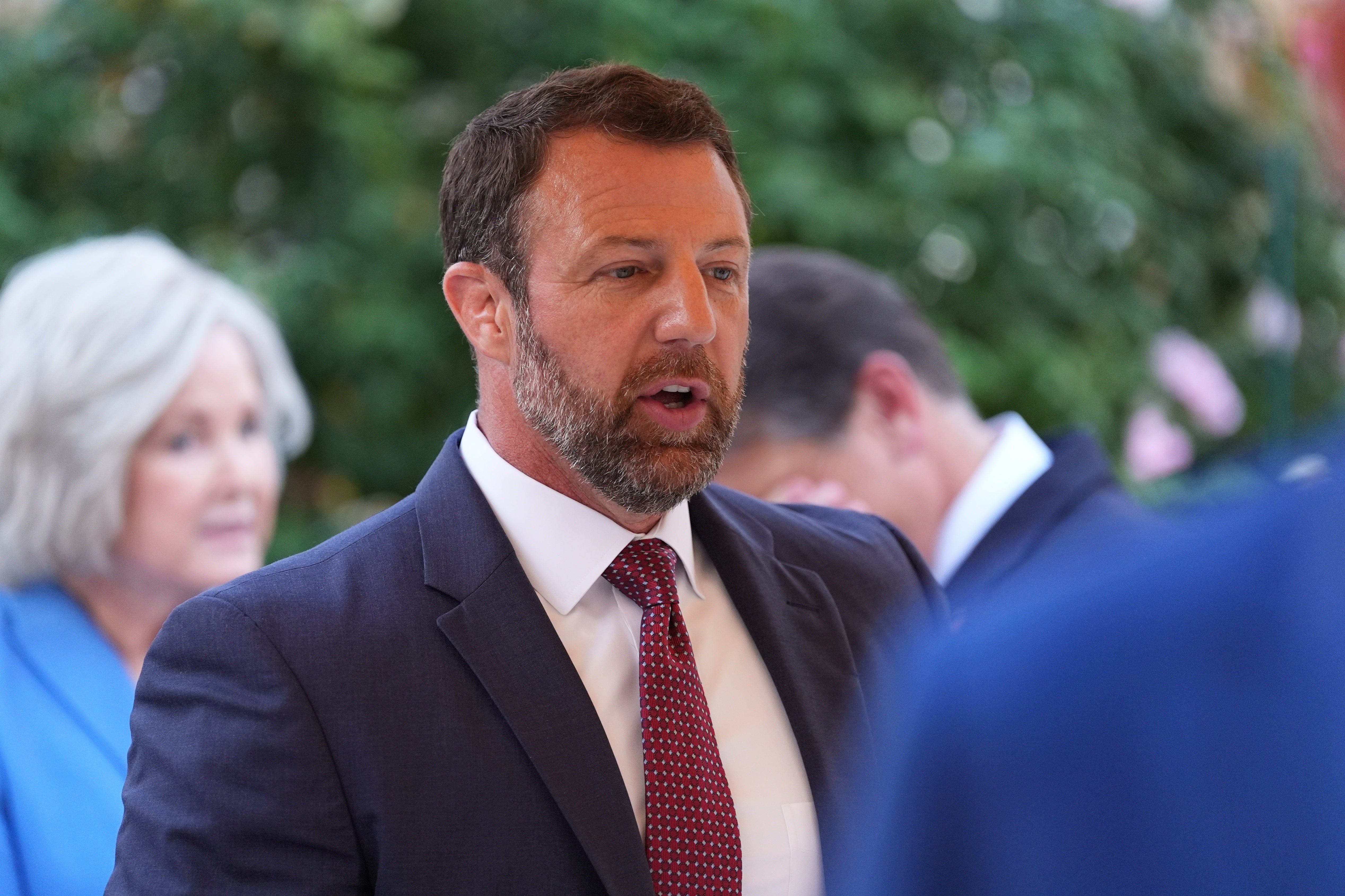 DHS Secretary Markwayne Mullin praises pilots after dramatic single-engine emergency landing