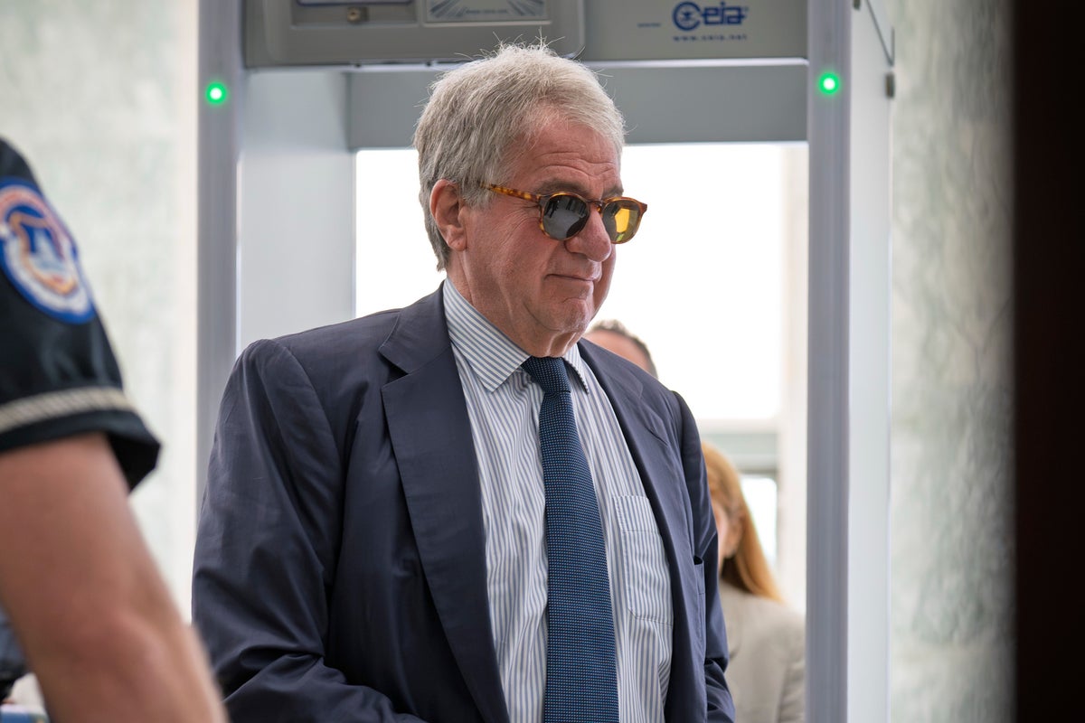 Billionaire Leon Black defies Epstein probe subpoena and sues House Oversight Committee Billionaire Leon Black defies Epstein probe subpoena and sues House Oversight Committee