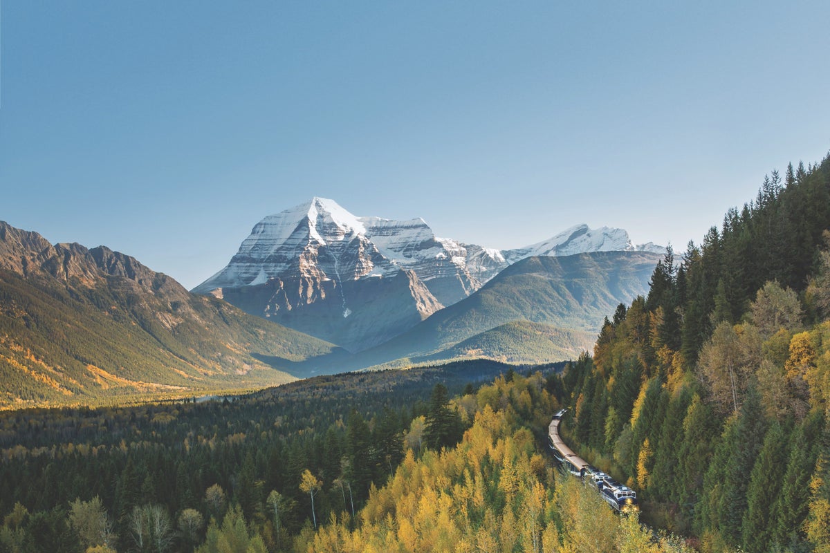 Rocky Mountaineer: This long-distance train is the best way to see the Canadian Rockies Rocky Mountaineer: This long-distance train is the best way to see the Canadian Rockies