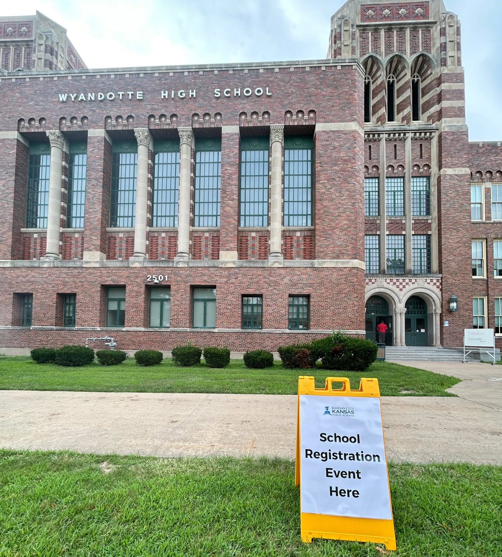 A spokesperson for Kansas City, Kansas Public Schools, which serves over 20,000 students, disputed that it had violated federal law (Kansas City, Kansas Public Schools)