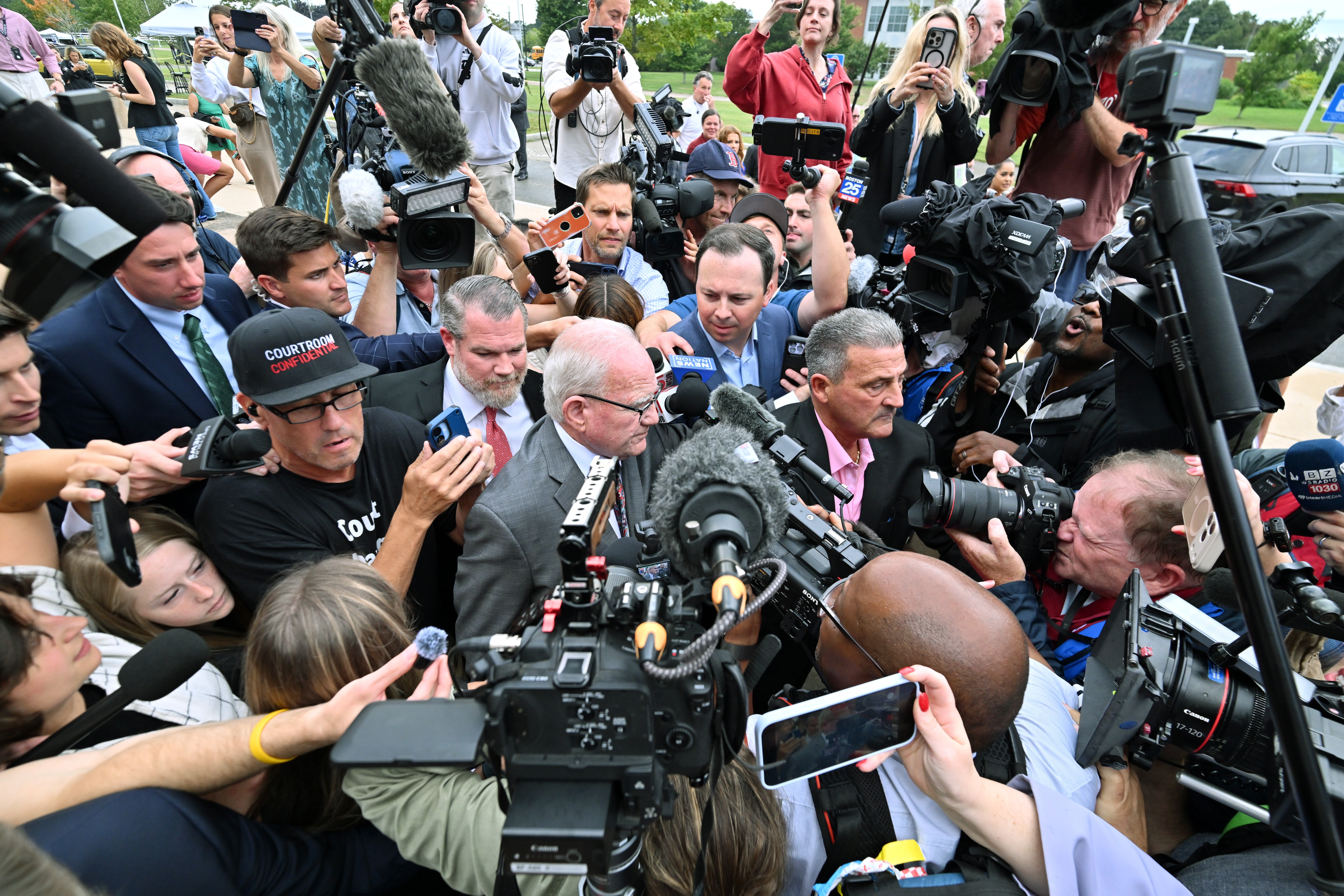 Kevin Reddington, lawyer for Lindsay Clancy, center, is surrounded by reporters as he leaves Plymouth Superior Court where the jury will return in the morning to continue deliberating in the murder trial of Lindsay Clancy for the 2023 killing of her three children, Thursday, Sept. 3, 2026., in Plymouth, Mass. (AP Photo/Josh Reynolds )