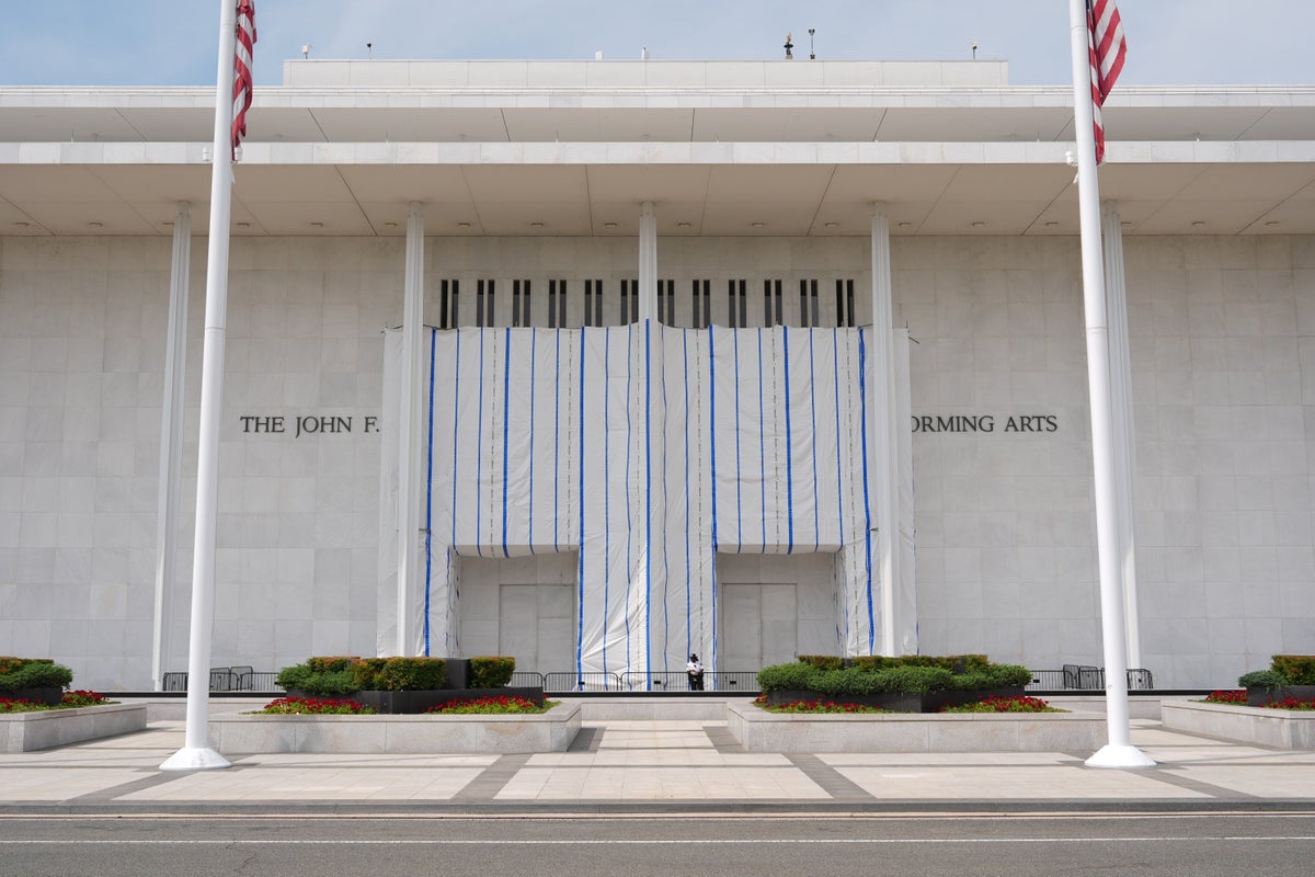 Kennedy Center renews call for Trump-backed shutdown after part of a ceiling collapses