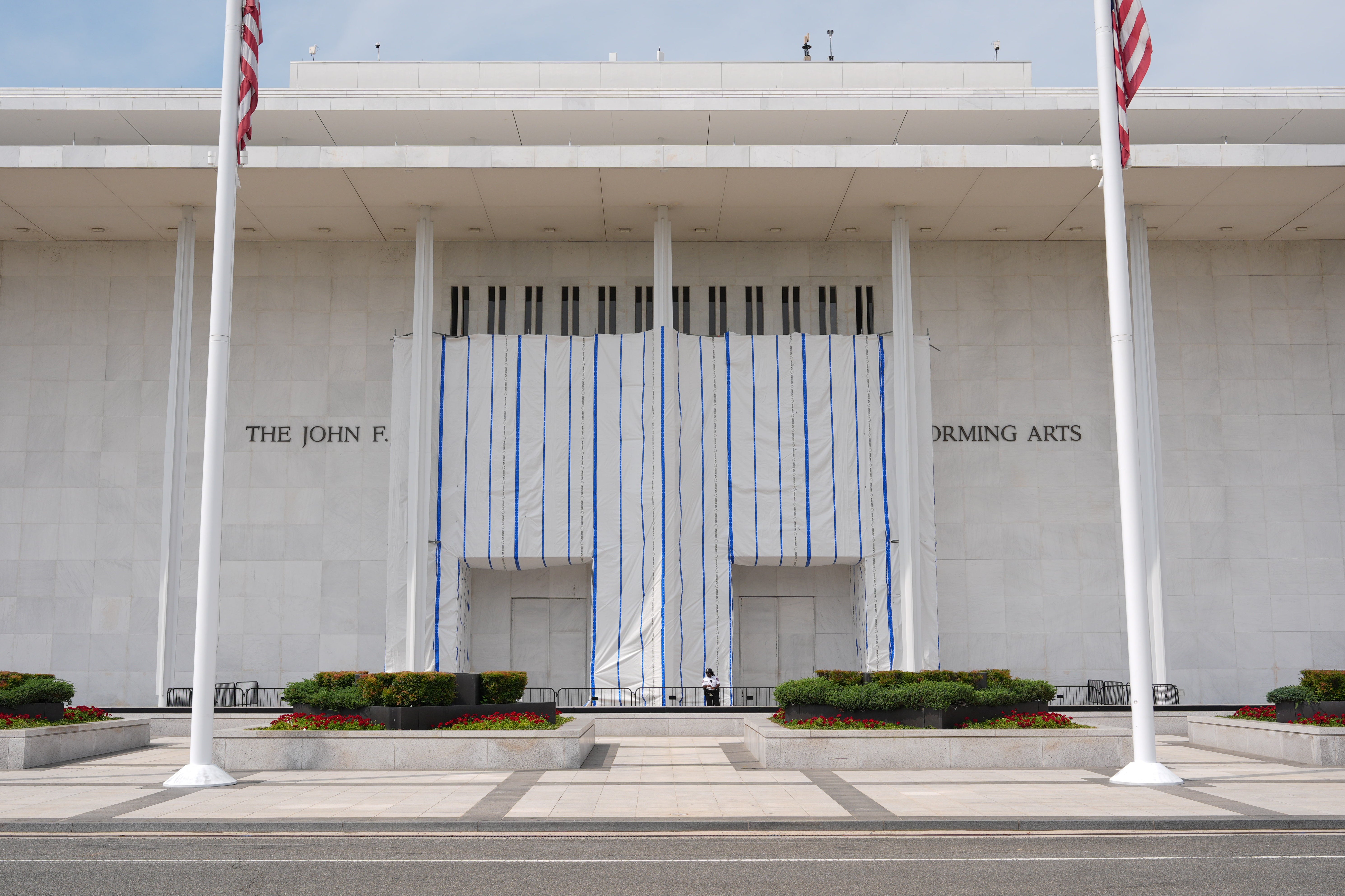 TRUMP-CENTRO KENNEDY