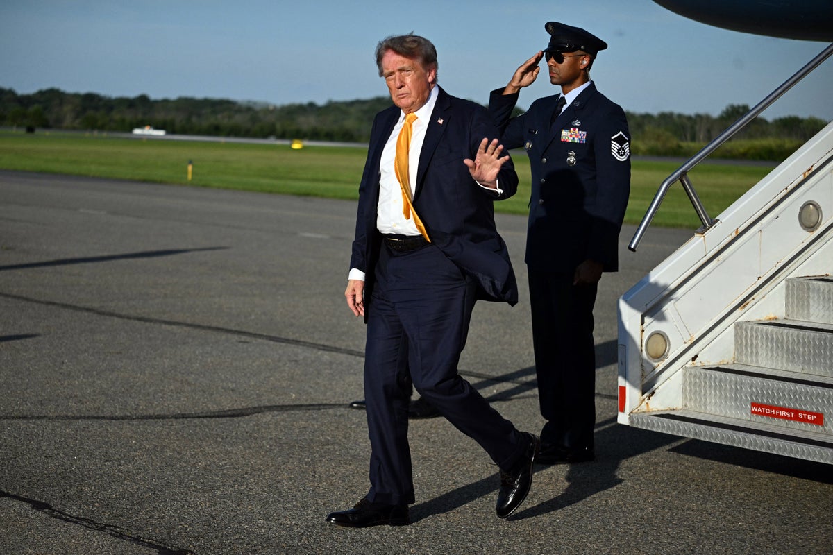 ‘What’s going on with Trump’s hair?’ Internet puzzled over president’s new brunette coiffure