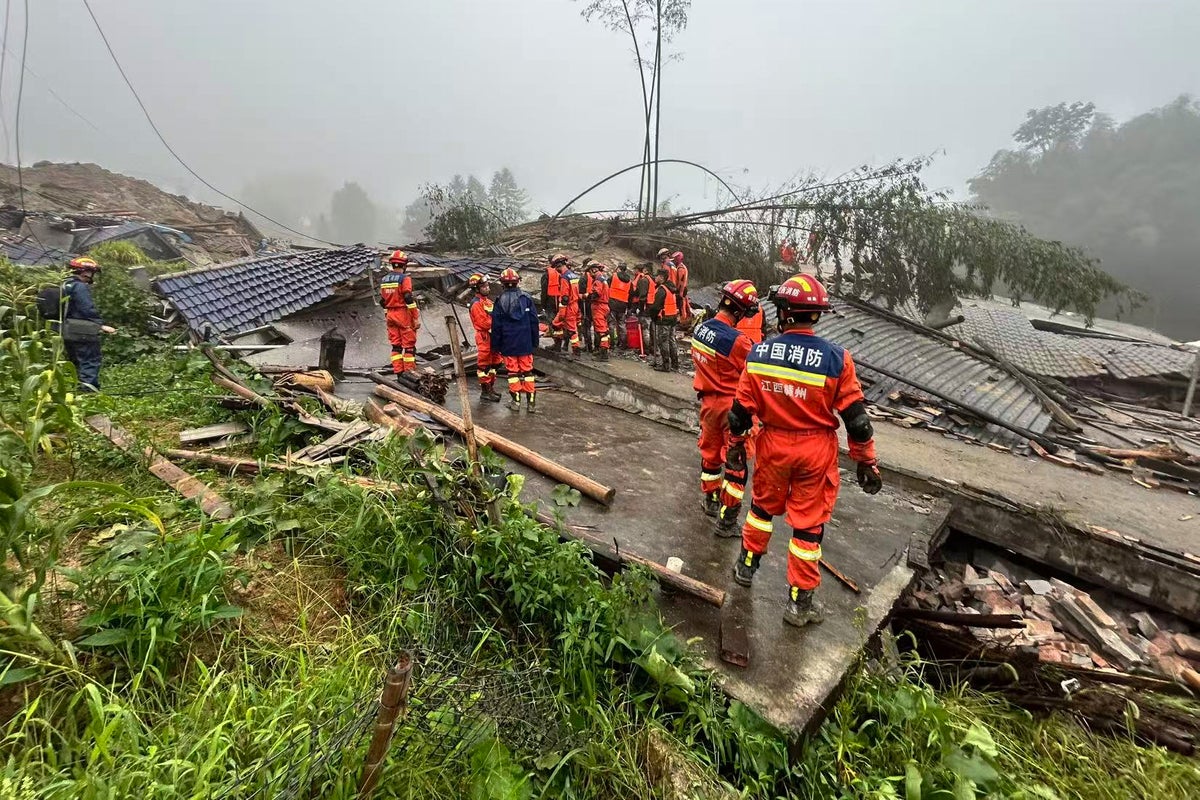 Mudslide in Eastern China Leaves Two Dead and Ten Missing